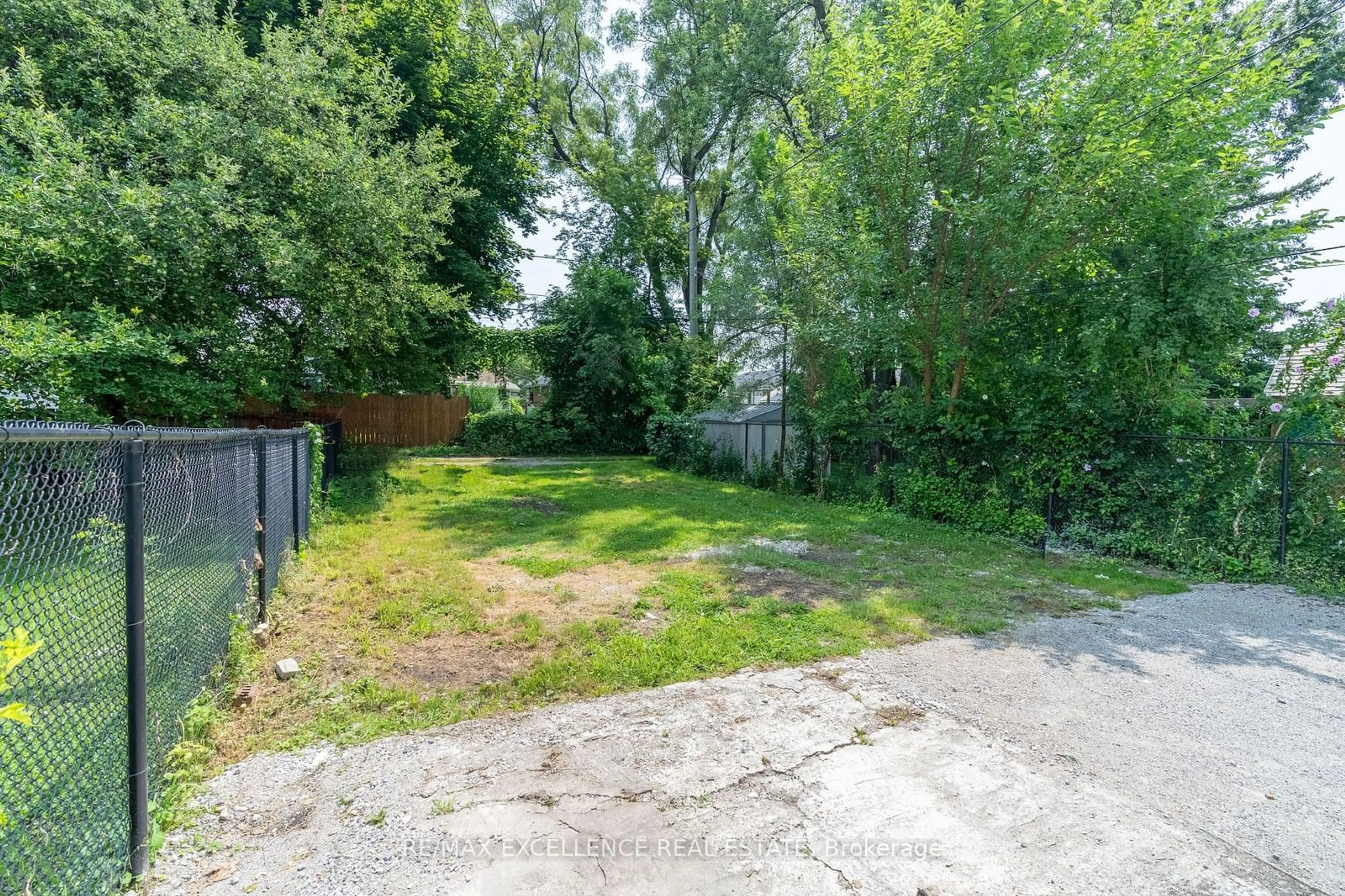 Patio, the fenced backyard for 3561 King St, Windsor Ontario N9C 1P4