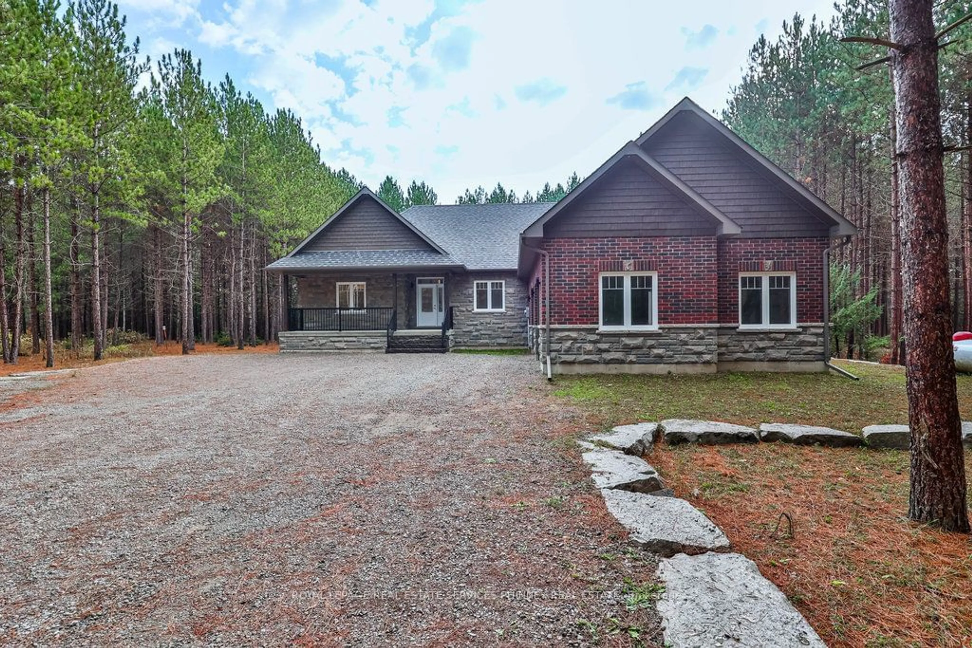 Frontside or backside of a home, cottage for 72 Harmonious Dr, Kawartha Lakes Ontario K0M 1N0