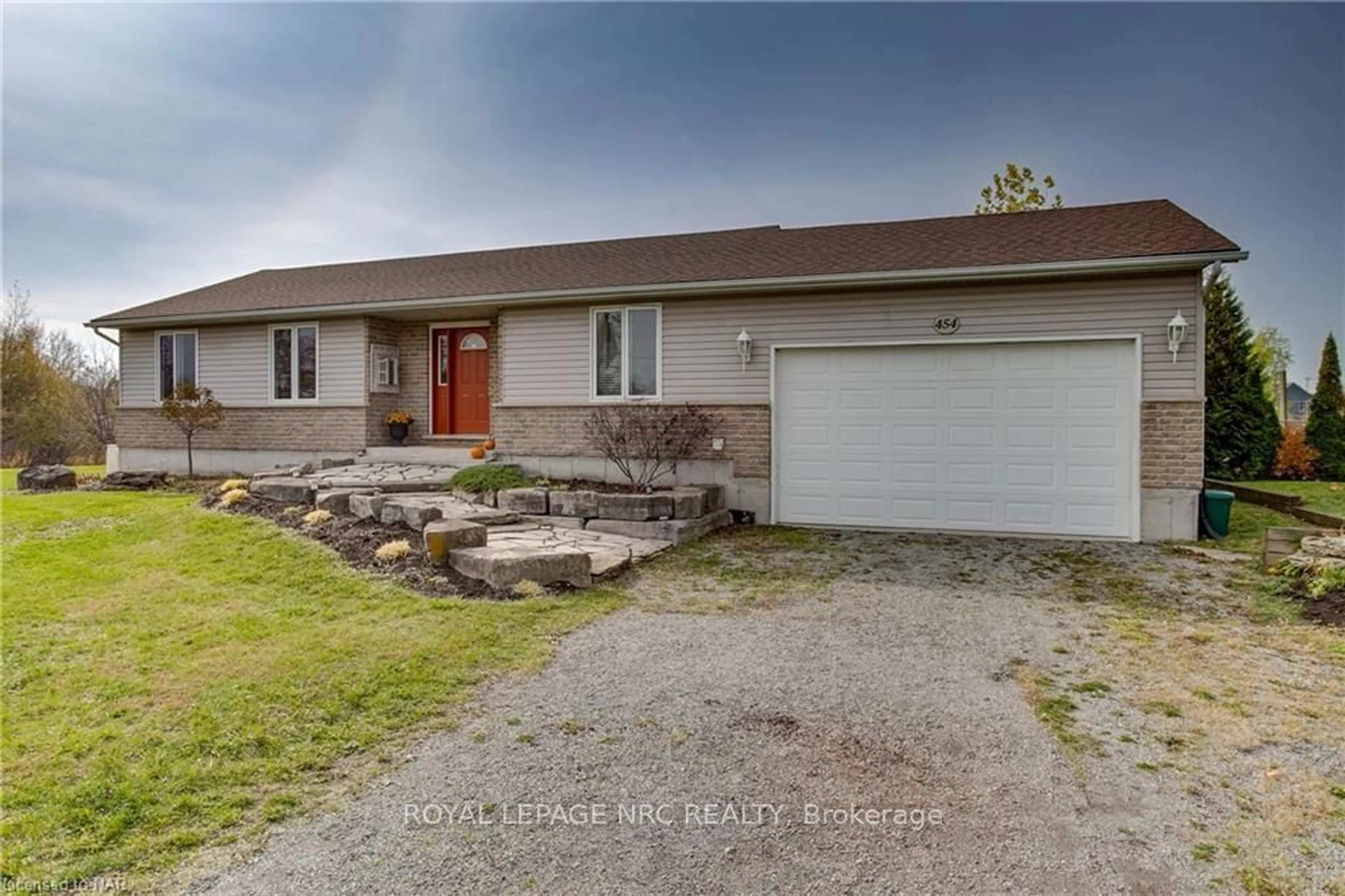 Frontside or backside of a home, the street view for 454 HOLLOWAY BAY Rd, Port Colborne Ontario L0S 1R0