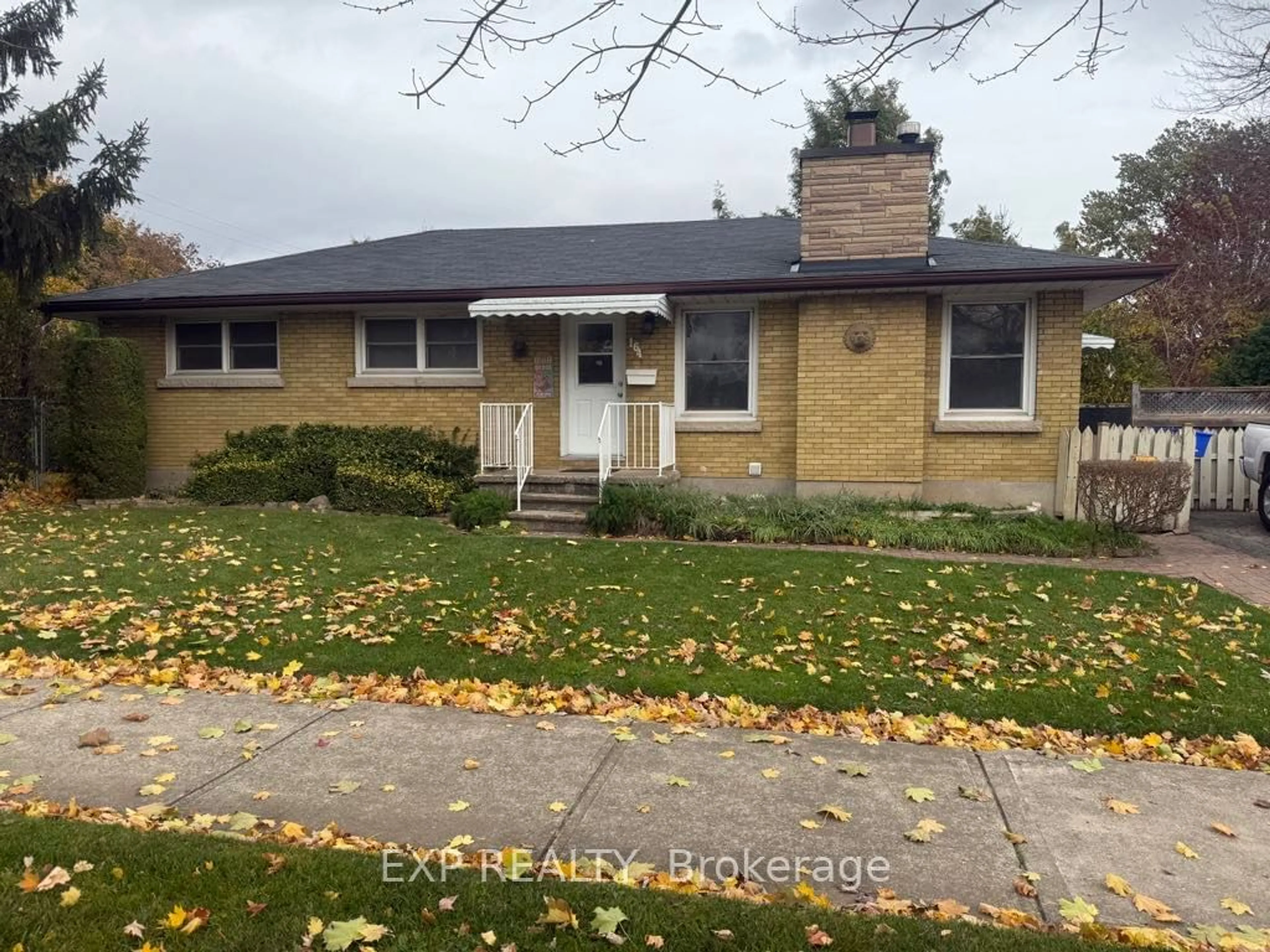 Frontside or backside of a home, the street view for 164 Atkinson Blvd, London Ontario N5W 4Z4