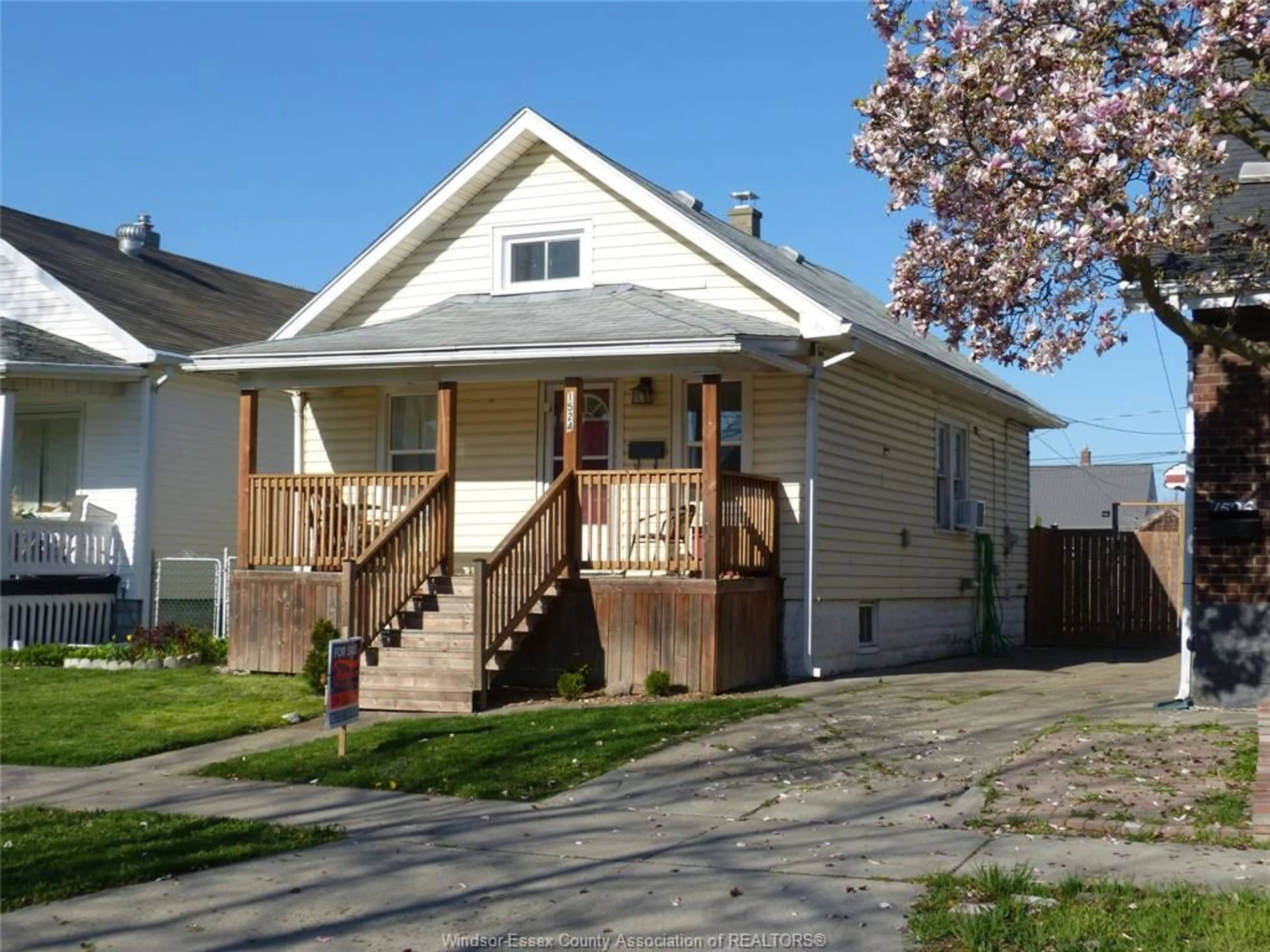 Frontside or backside of a home for 1524 LANGLOIS, Windsor Ontario N8X 4M2