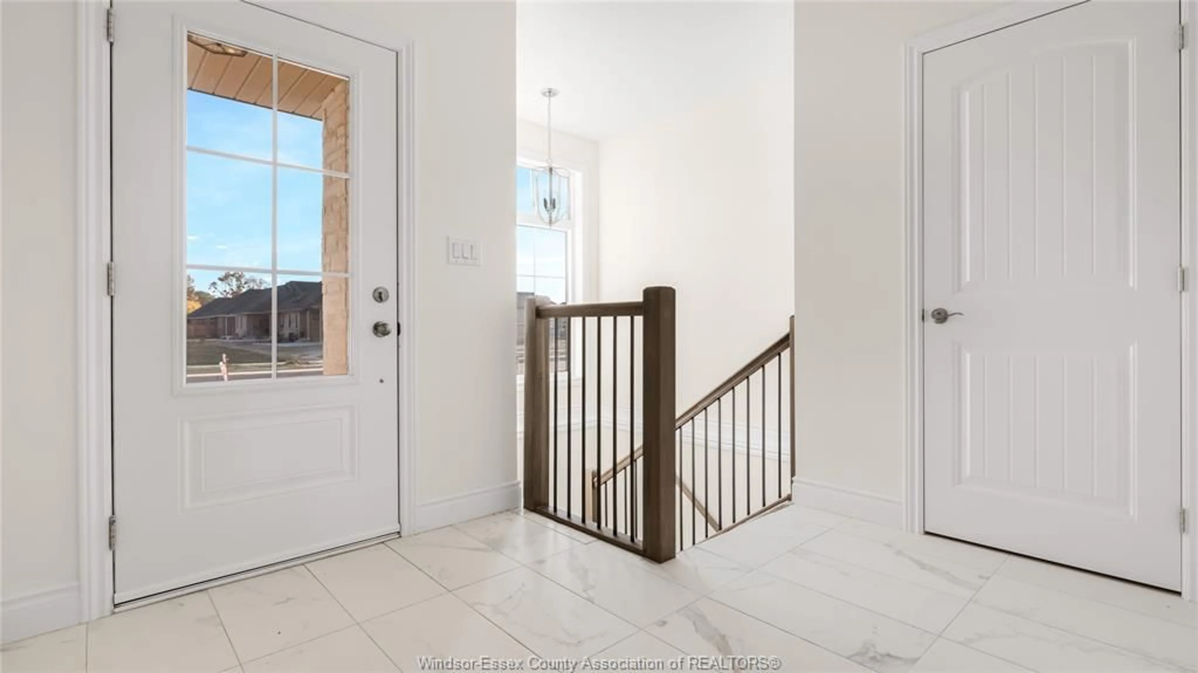 Indoor entryway for 234 MCLELLAN, Amherstburg Ontario N9V 4C9