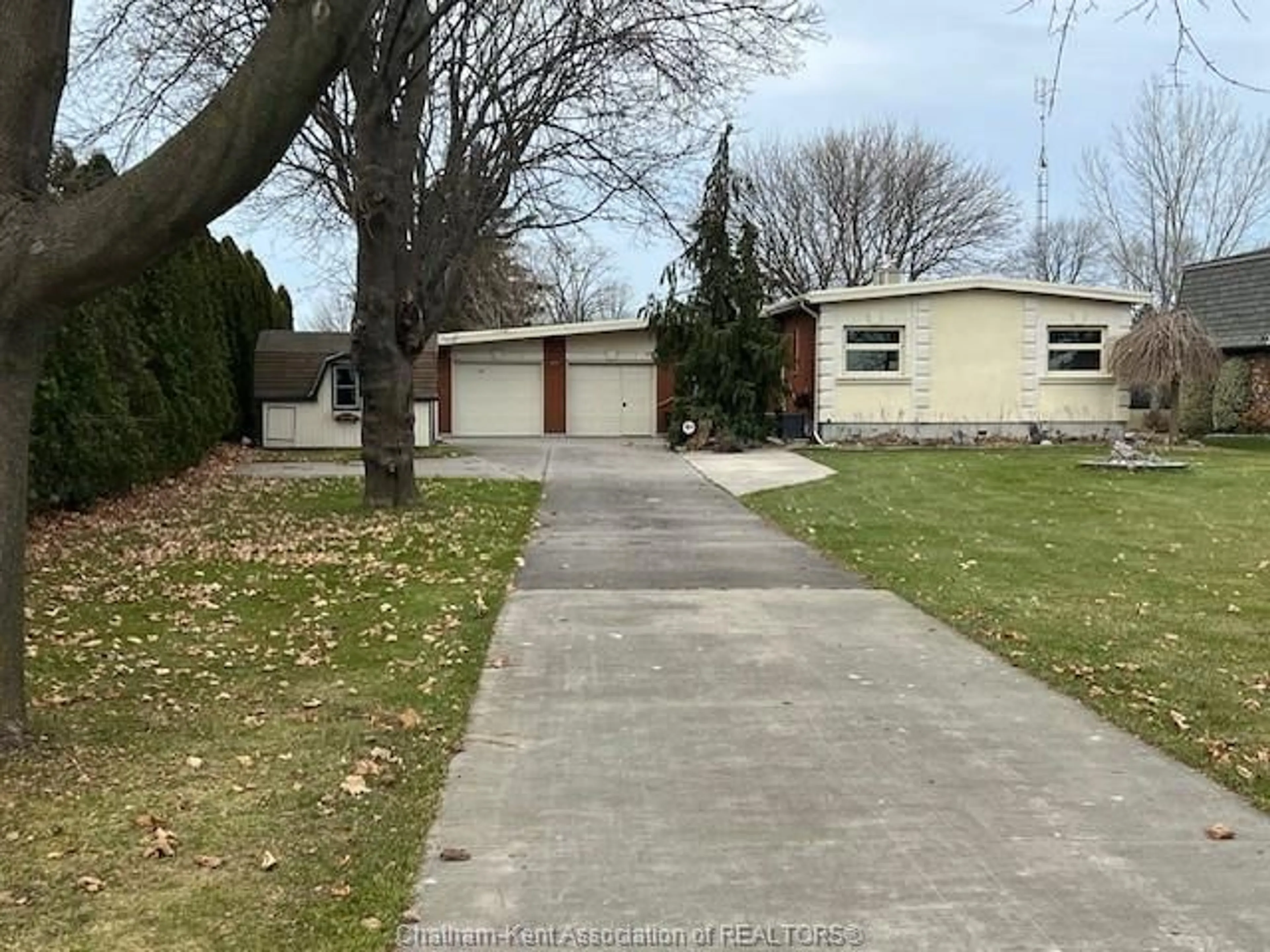 Frontside or backside of a home for 7639 RIVERVIEW Line, Chatham Ontario N7M 5J5