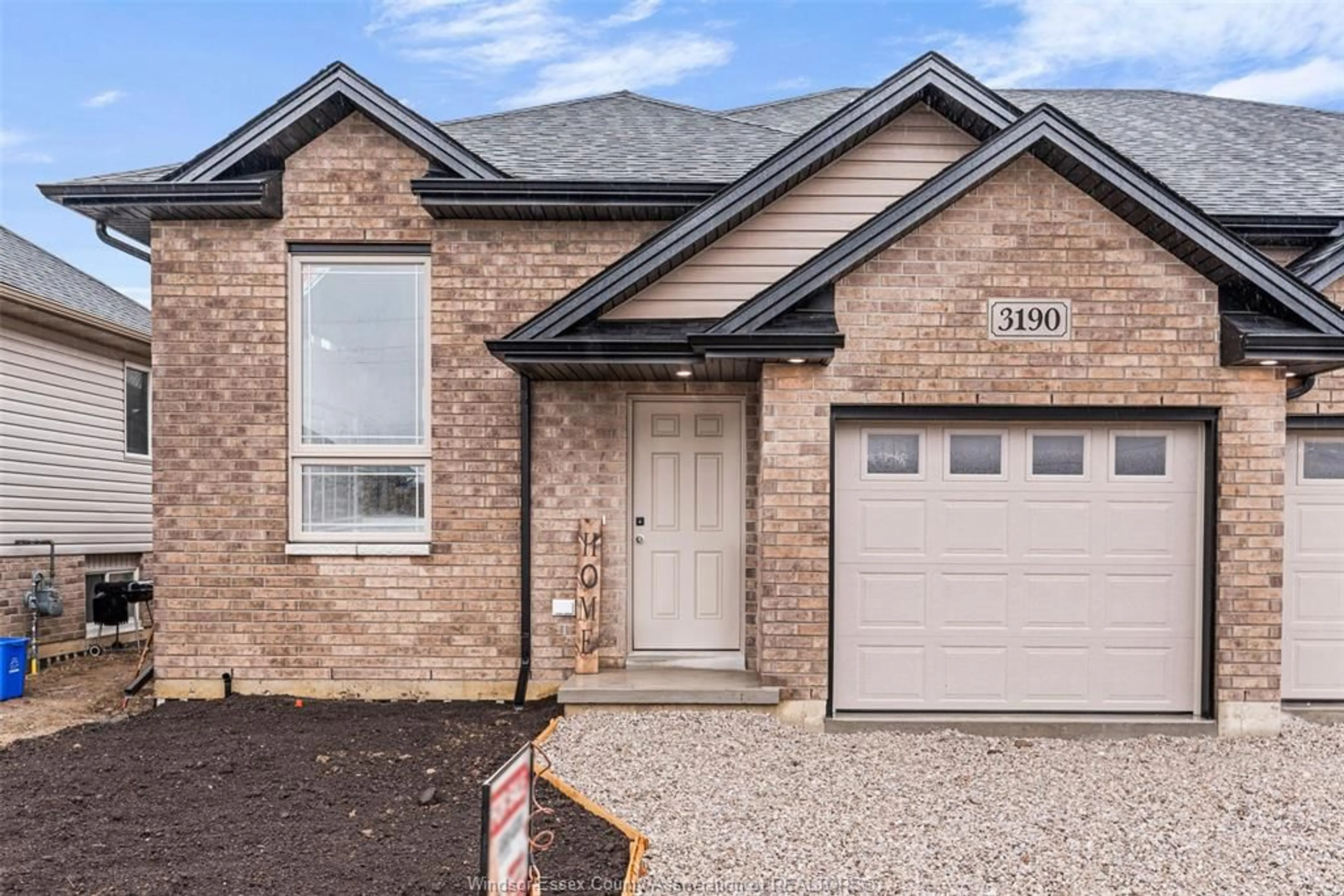 Home with brick exterior material for 3190 VIOLA Cres, Windsor Ontario N8M 0A3