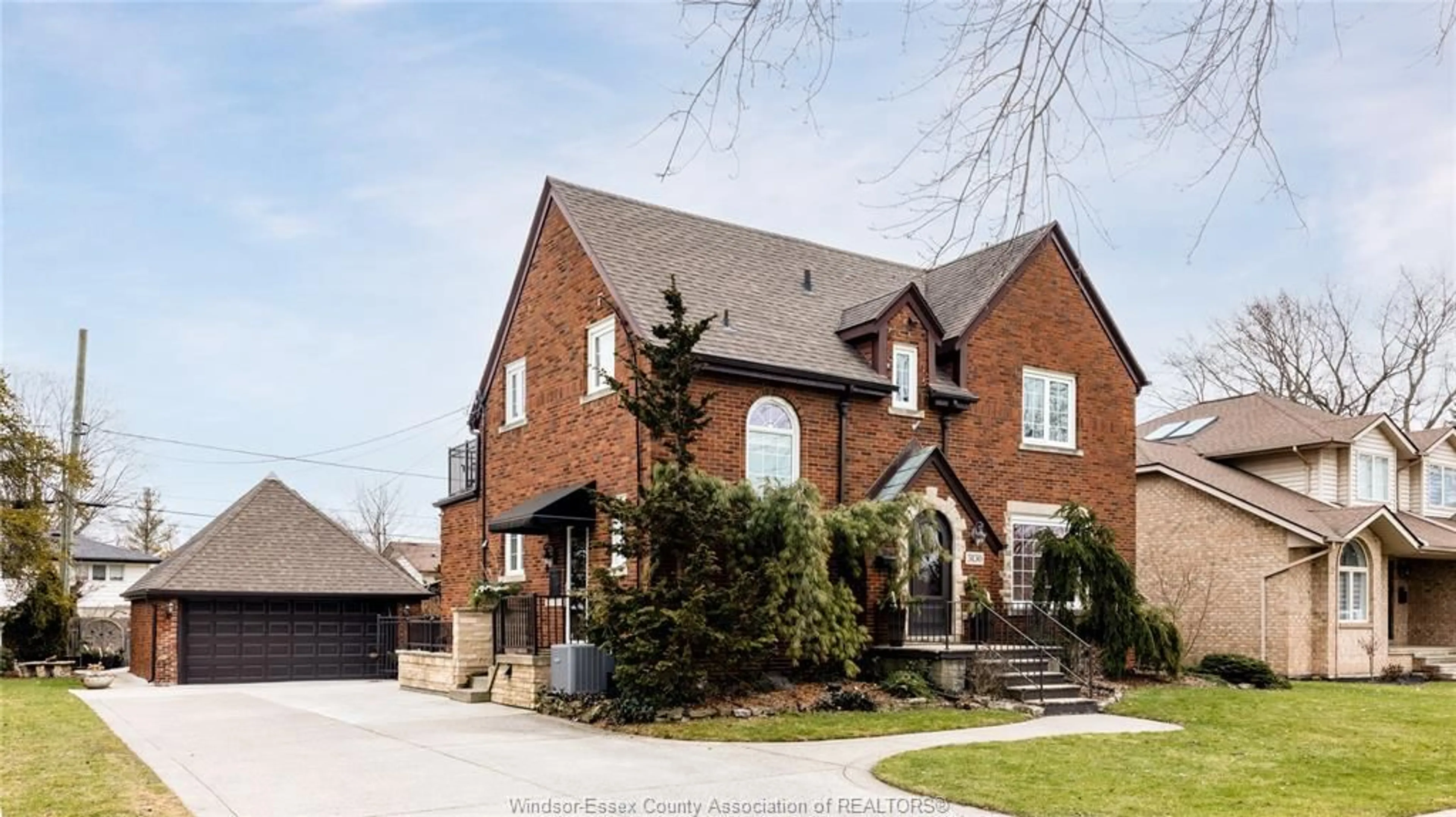 Home with brick exterior material for 3130 CALIFORNIA, Windsor Ontario N9E 3K6