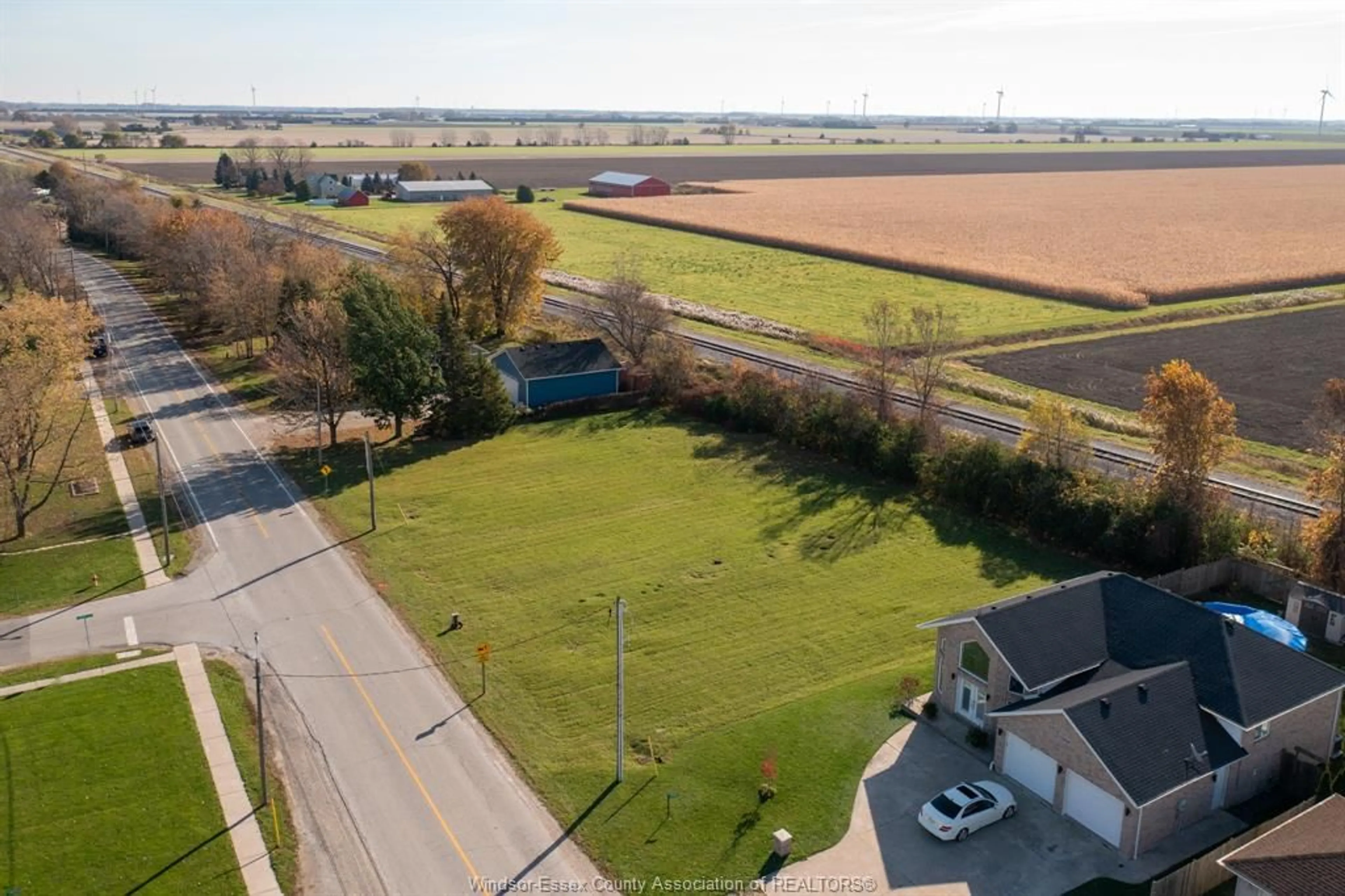 Fenced yard for 7979 TECUMSEH Rd, Lakeshore Ontario N0R 1N0