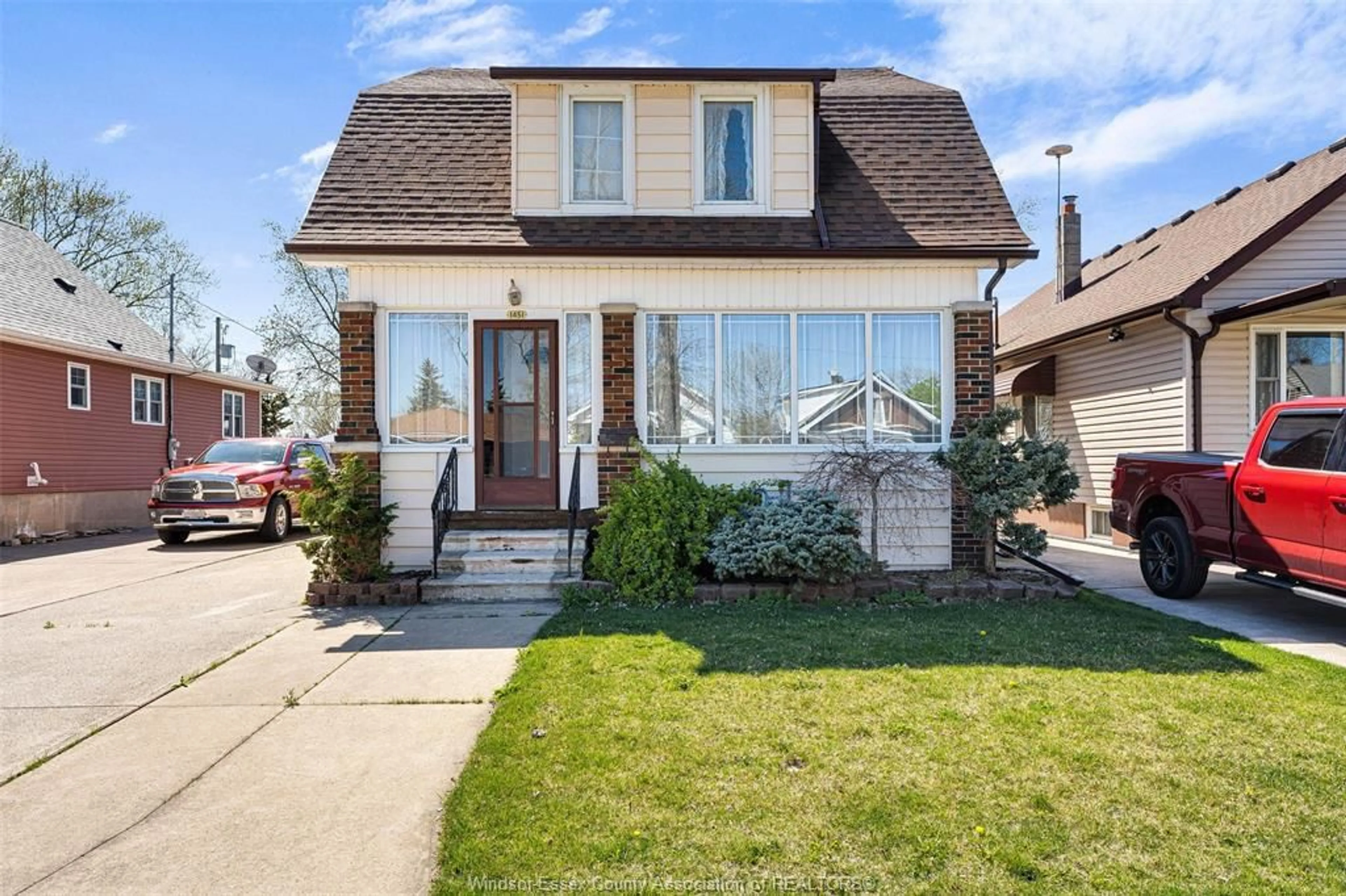 Frontside or backside of a home for 1451 BERNARD, Windsor Ontario N8Y 4K4