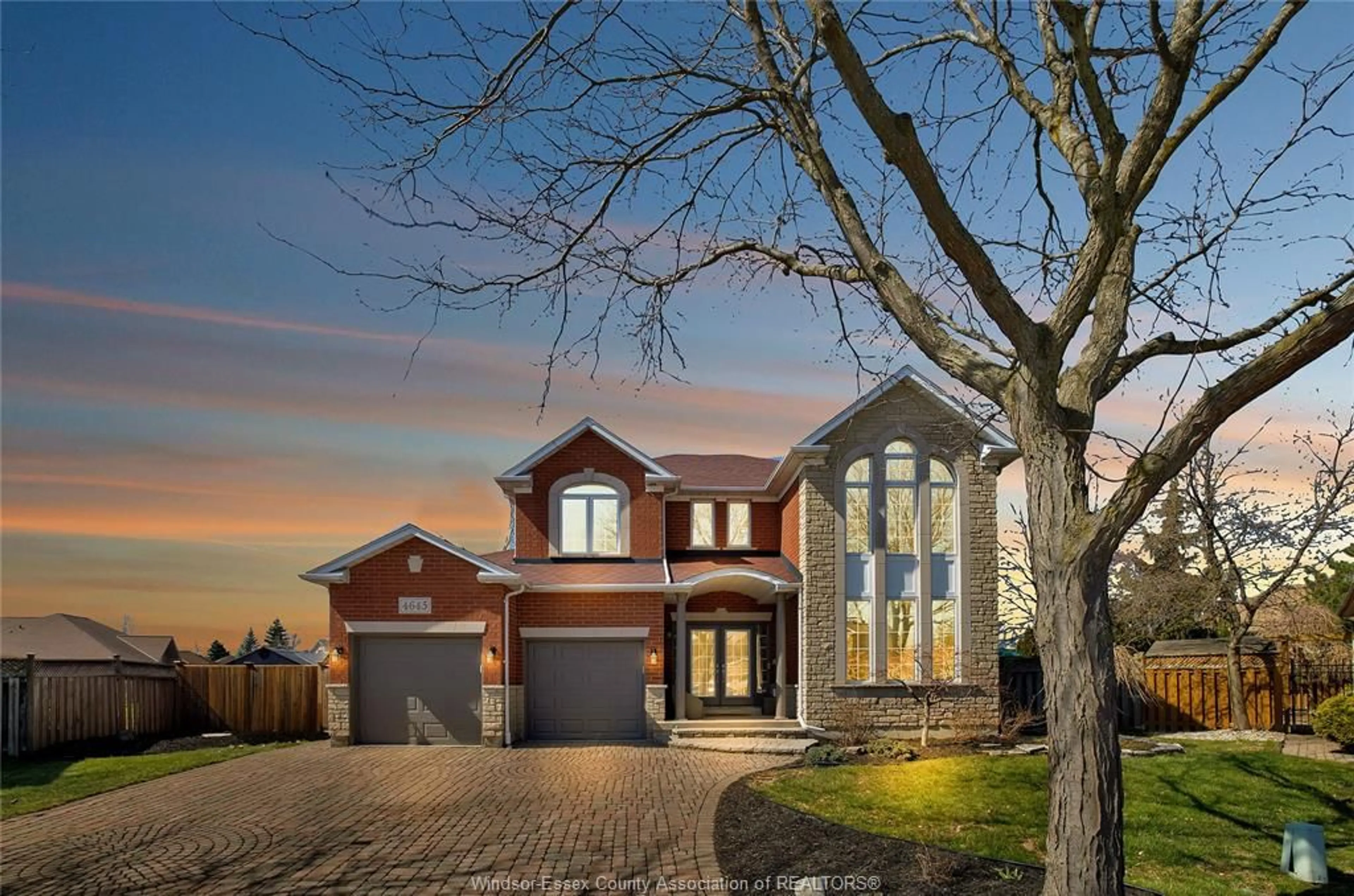 Home with brick exterior material for 4645 TOURNAMENT Crt, Windsor Ontario N9G 2P8