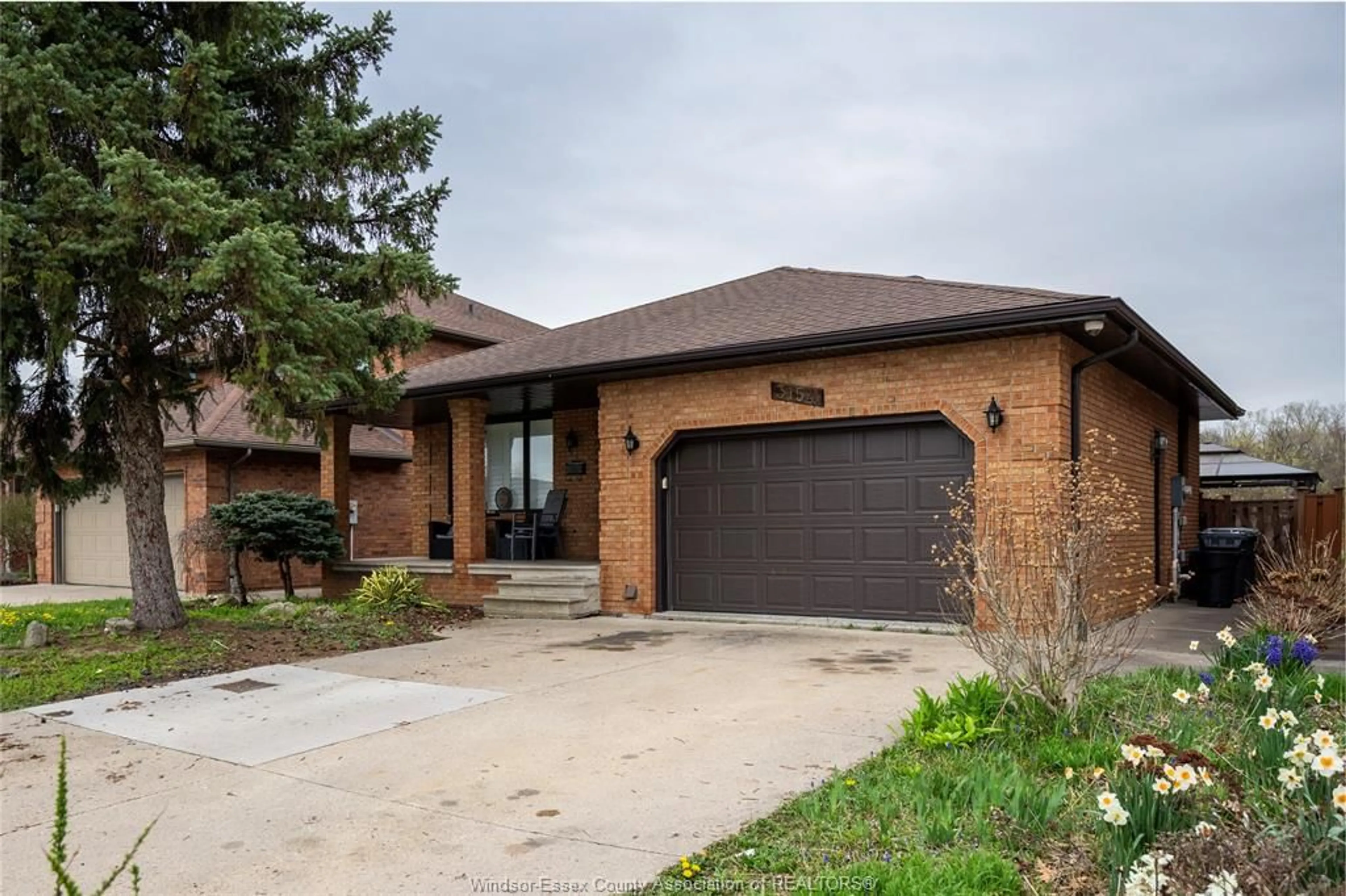 Home with brick exterior material for 3154 FAZIO Dr, Windsor Ontario N9E 4G6