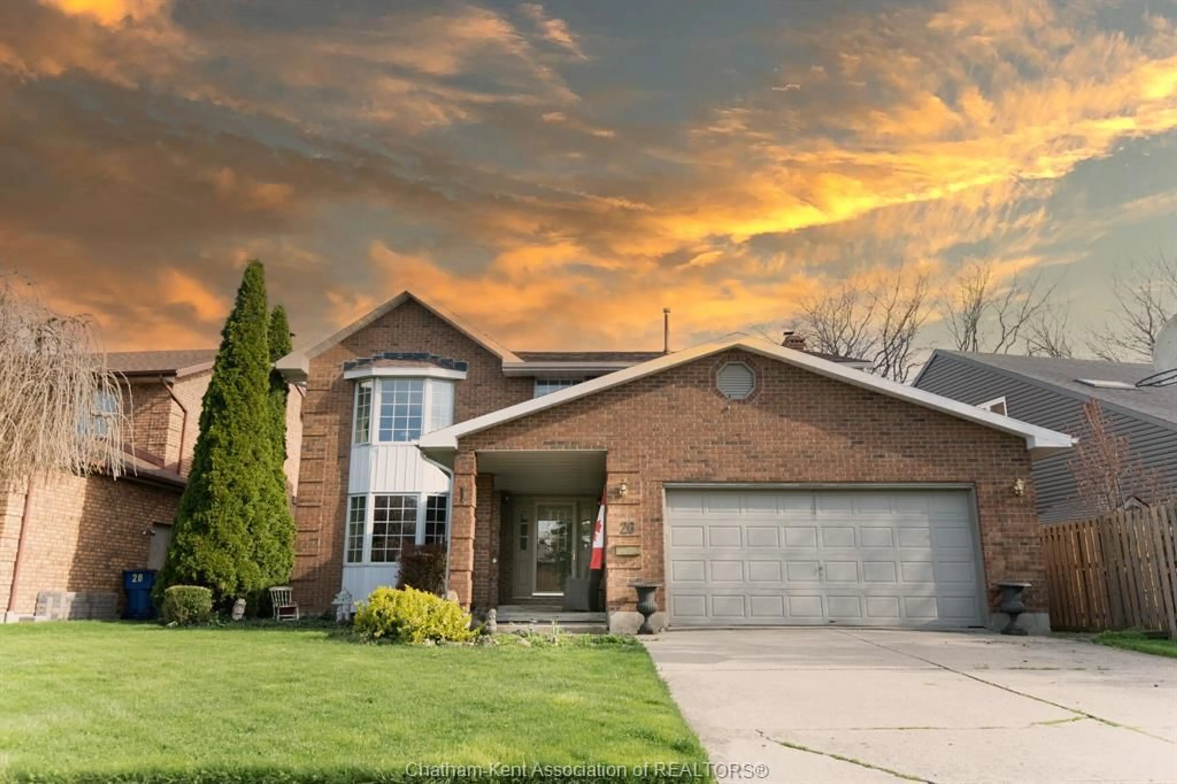 Frontside or backside of a home for 26 Algonquian Drive, Chatham Ontario N7M 5Y2