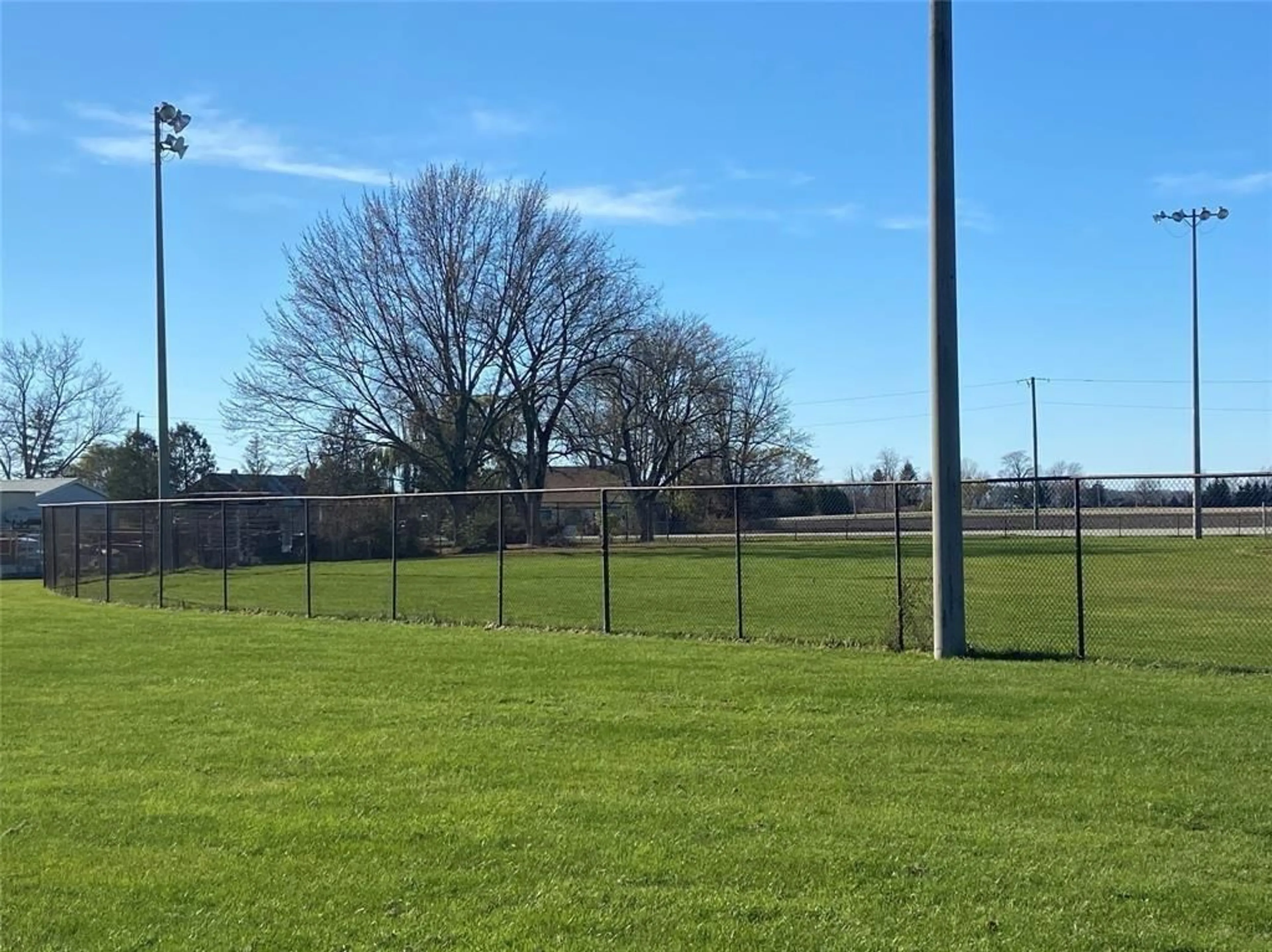 Fenced yard for LT 9 & 10 WILLIAM St, St Clair Ontario N0P 2R0