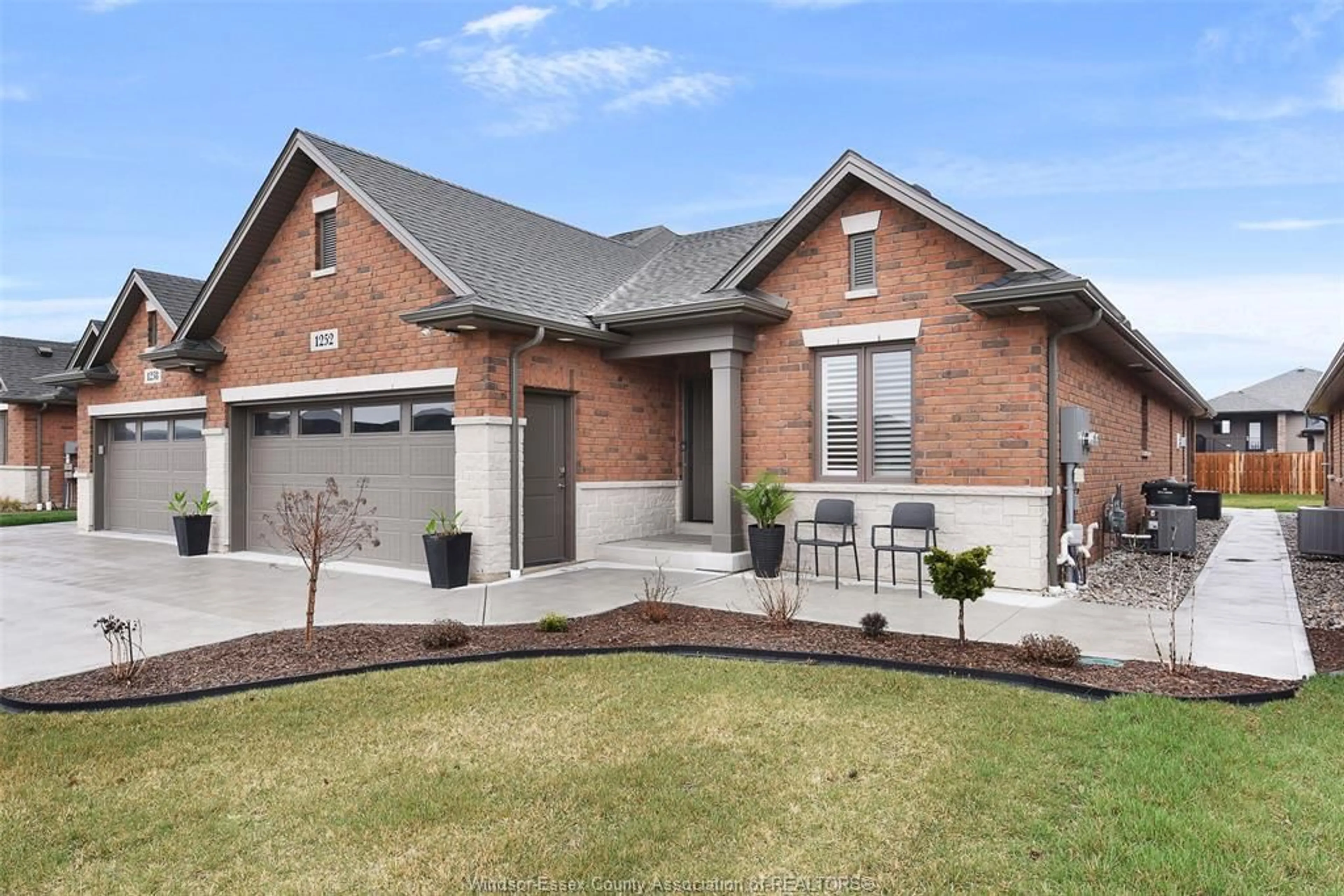 Home with brick exterior material for 1252 TOM TOTH St, LaSalle Ontario N9H 0L9