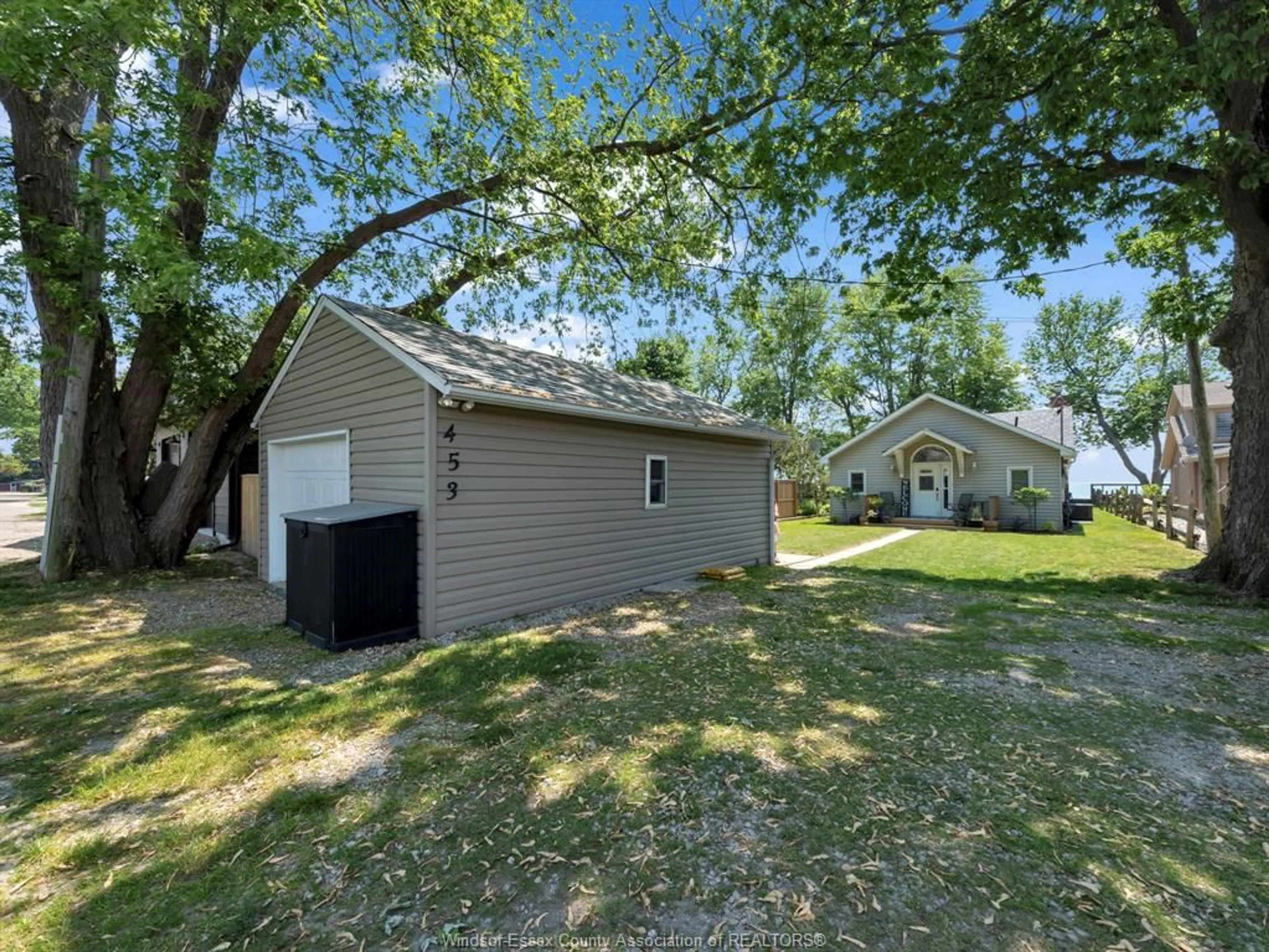 Shed for 453 LAKE CREST, Colchester South Ontario N0R 1G0