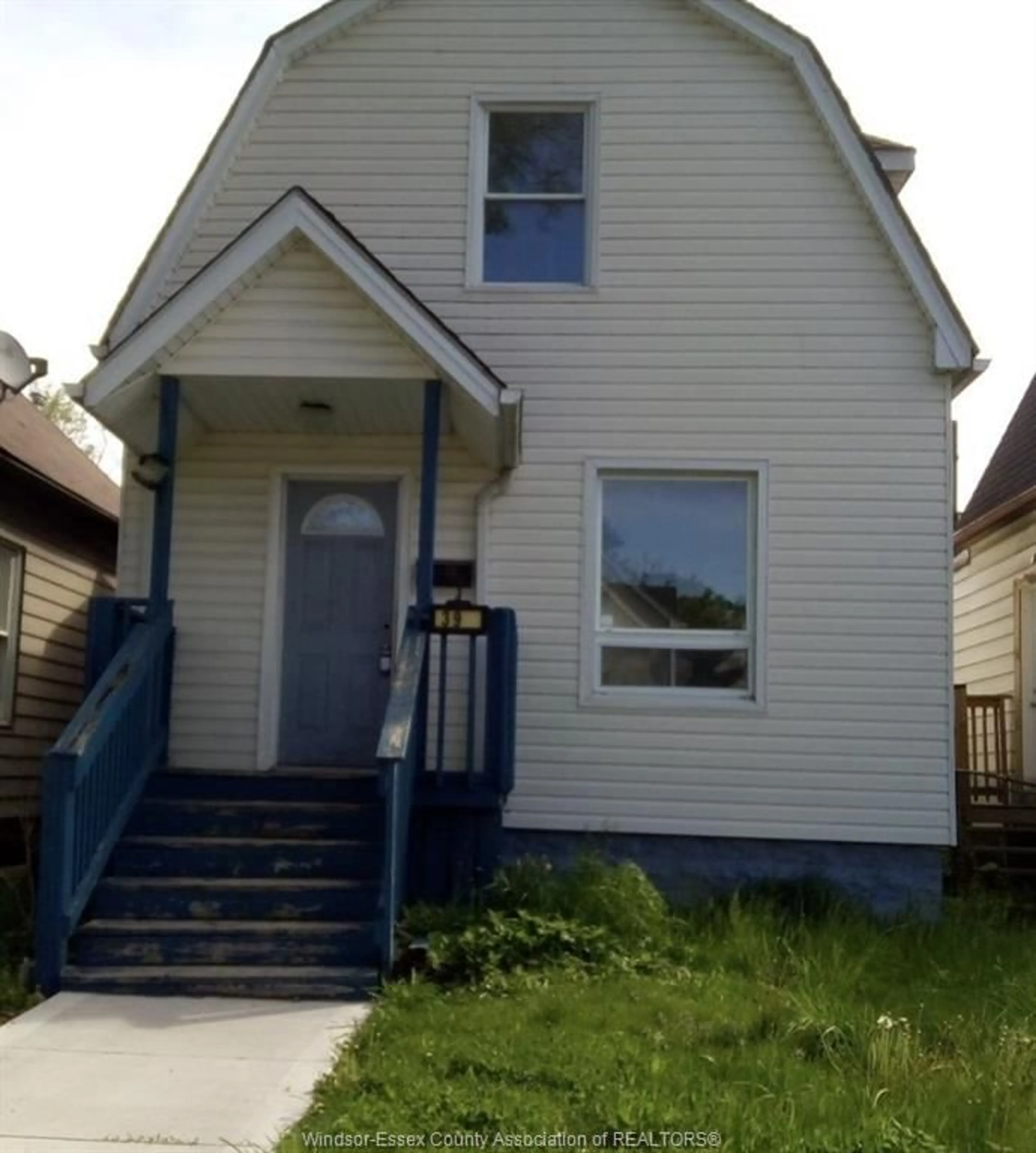 Frontside or backside of a home for 392 MCEWAN, Windsor Ontario N9B 2E6