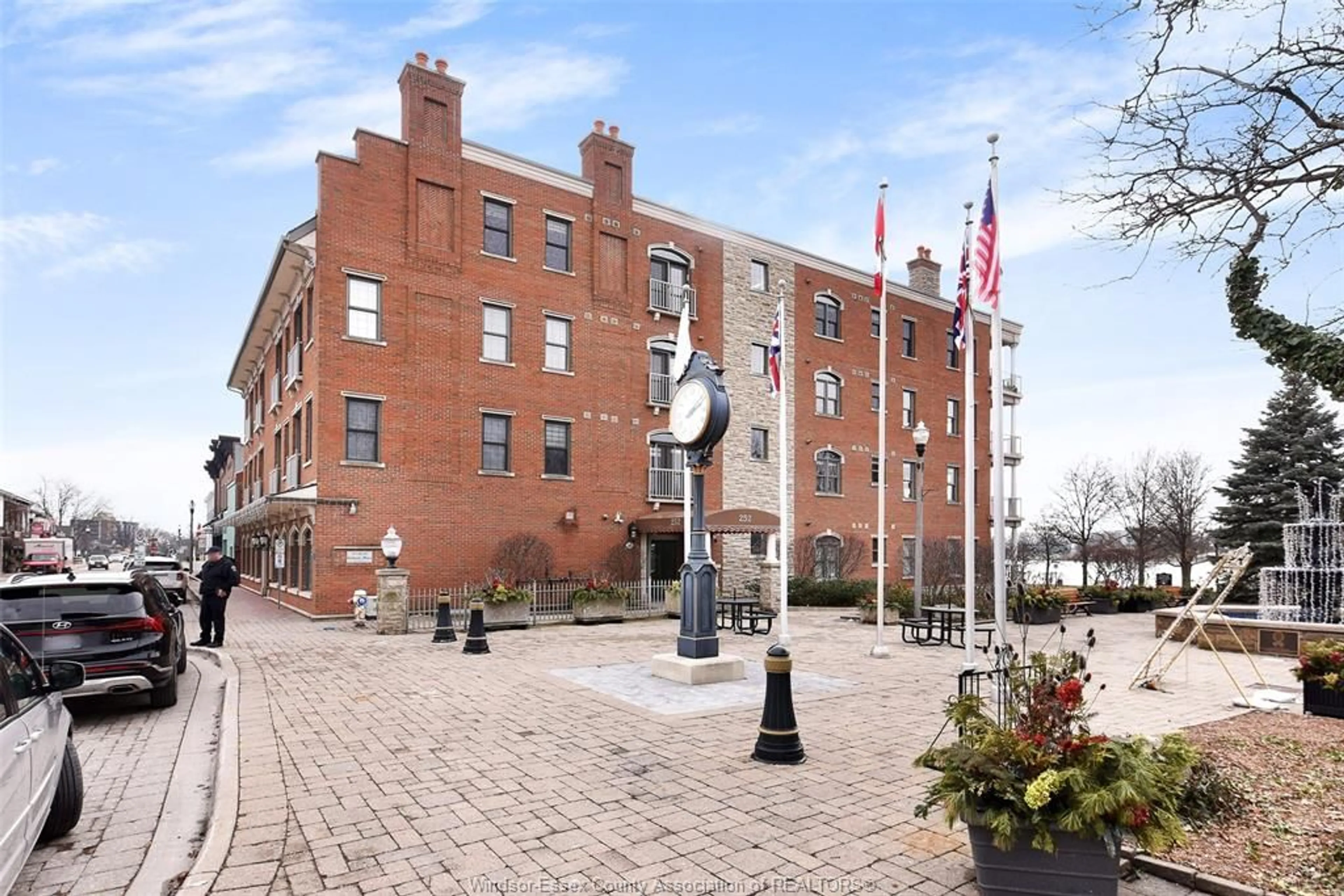 Patio for 252 Dalhousie St #203, Amherstburg Ontario N9V 1W7