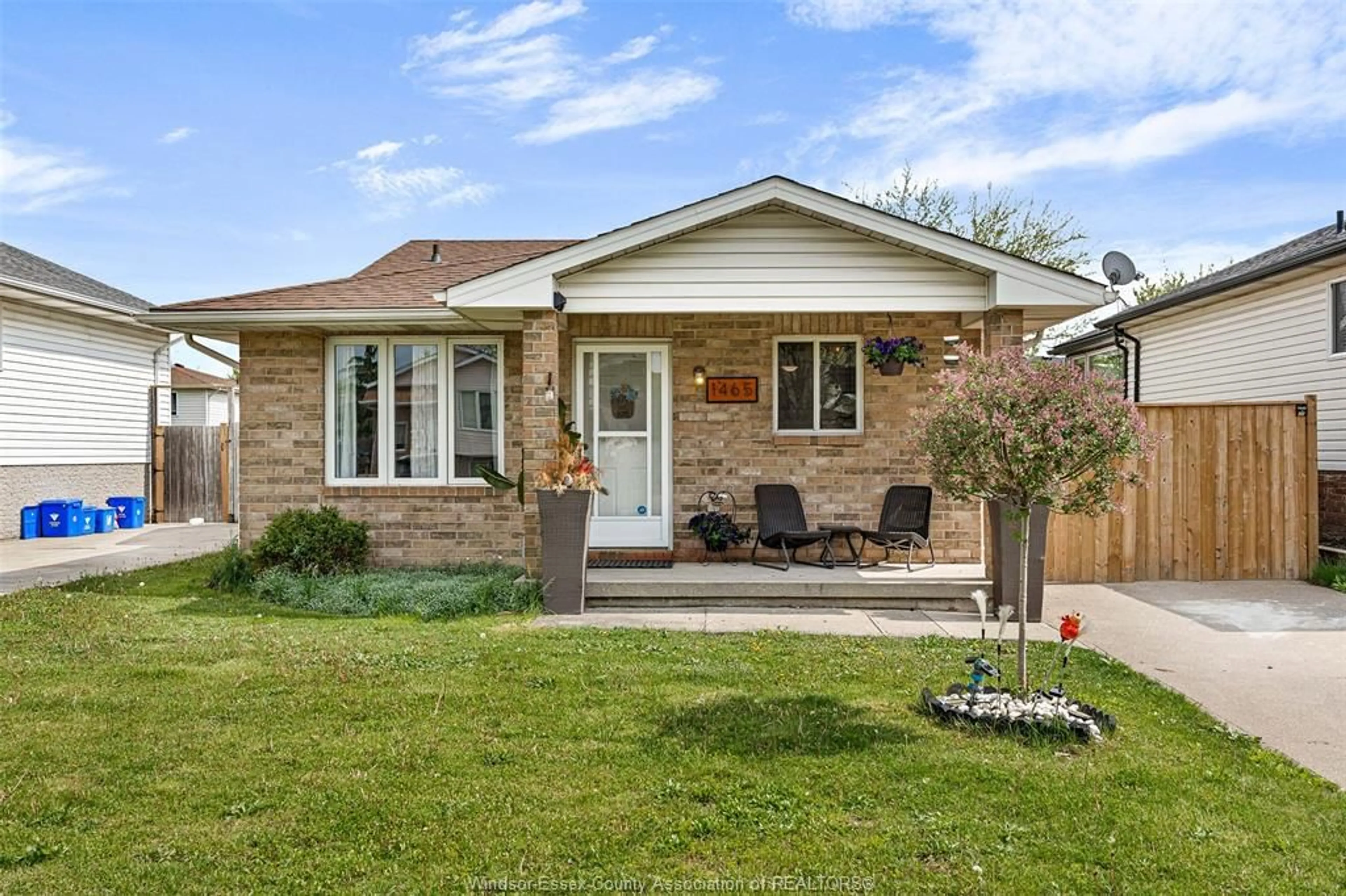 Home with brick exterior material for 1465 FOSTER Ave, Windsor Ontario N8W 5P8
