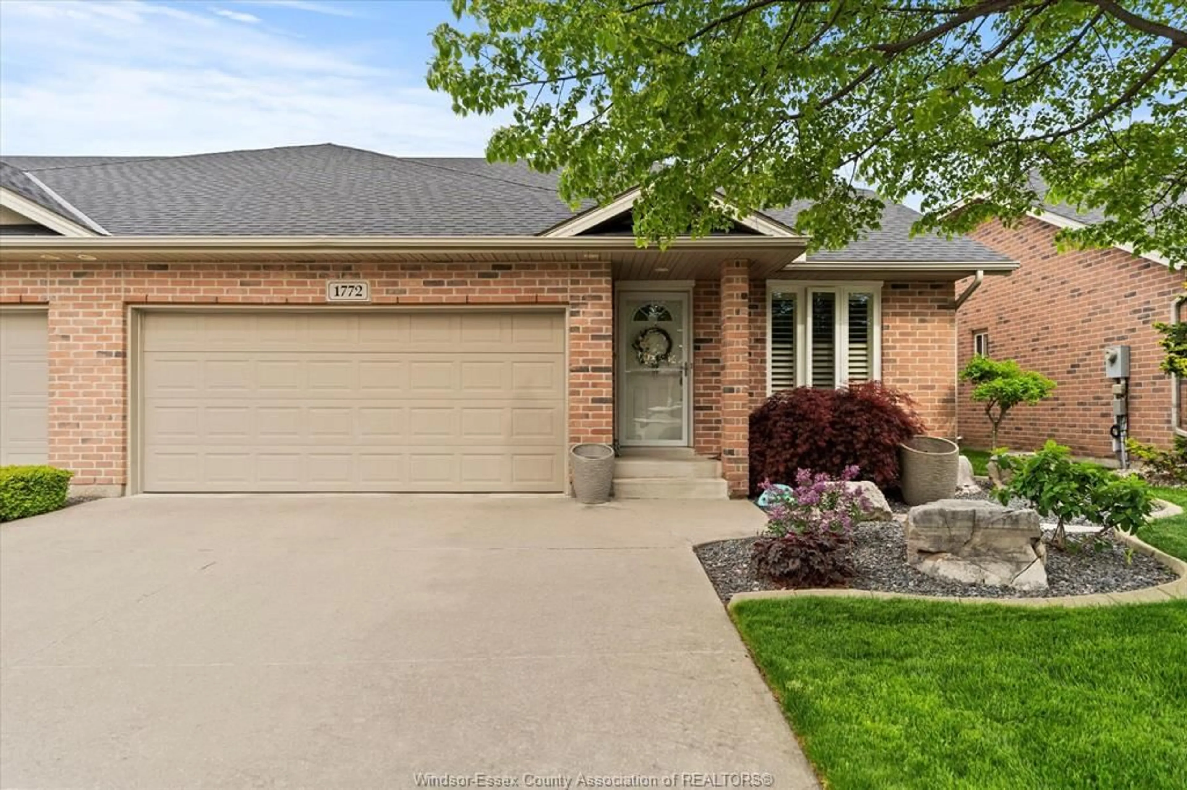Home with brick exterior material for 1772 VENETIAN Ave, Windsor Ontario N8P 2A1