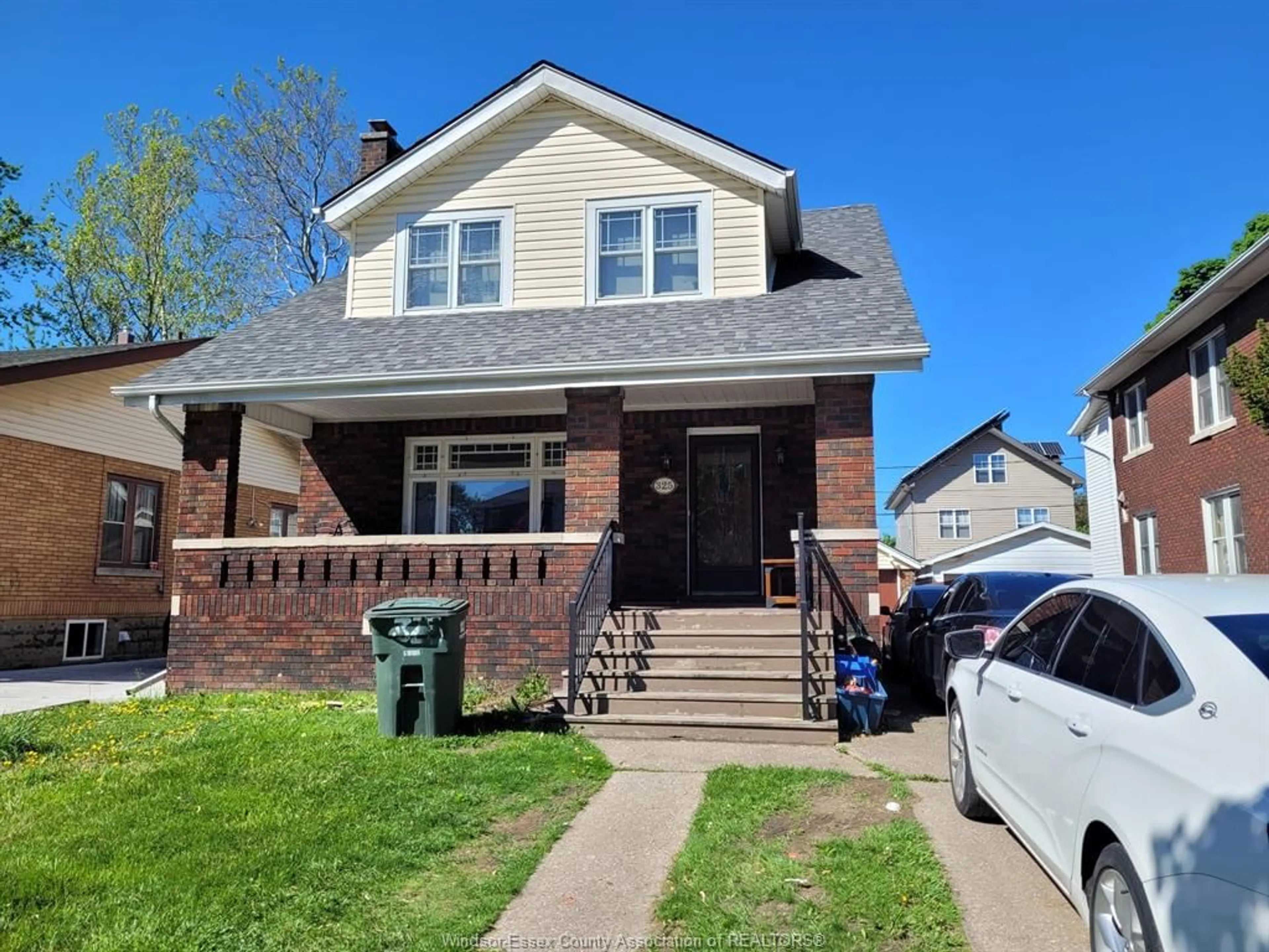 Frontside or backside of a home for 325 Partington Ave, Windsor Ontario N9B 2M4