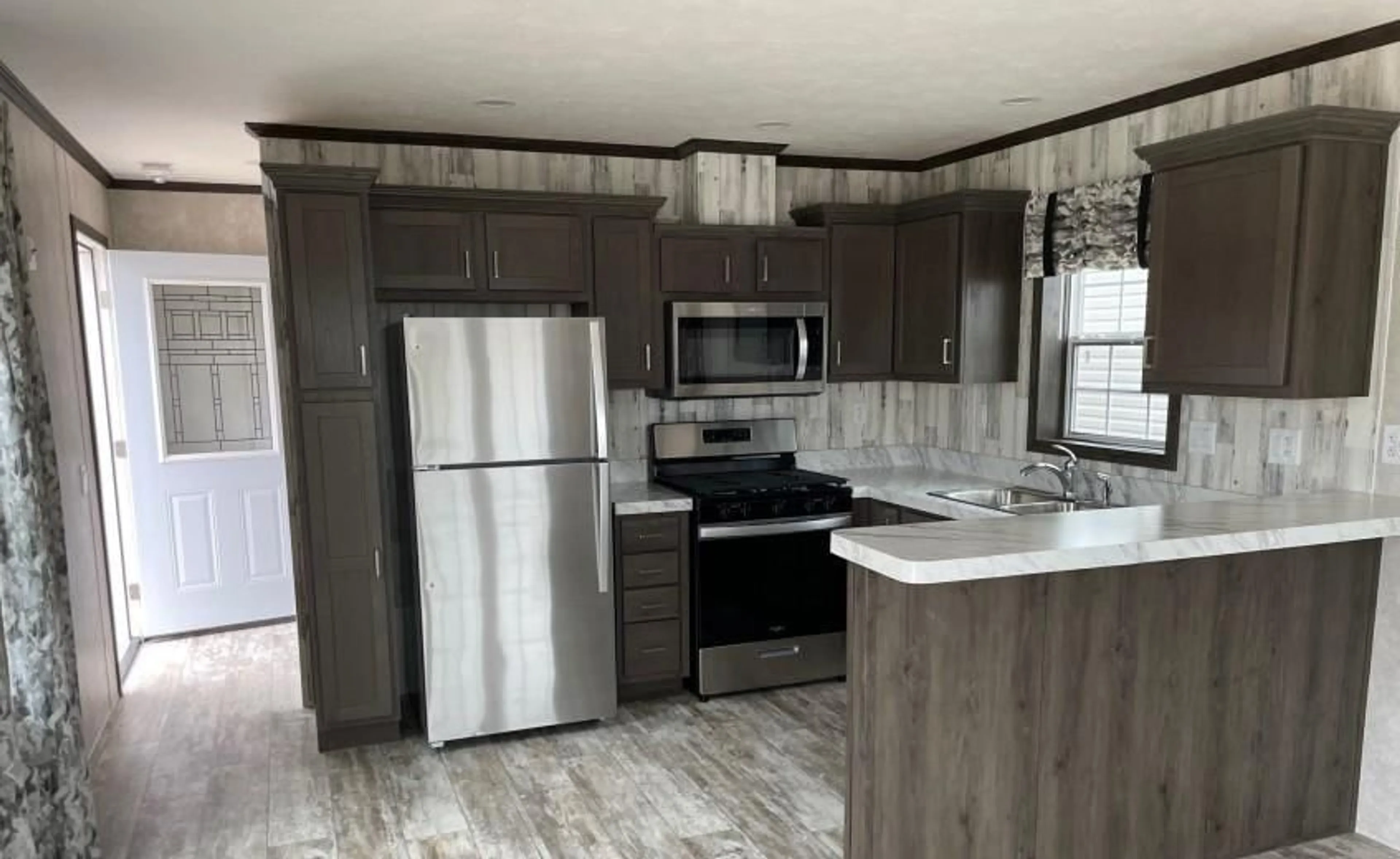 Standard kitchen for 2761 OIL HERITAGE Rd #13, Oil Springs Ontario N0N 1P0