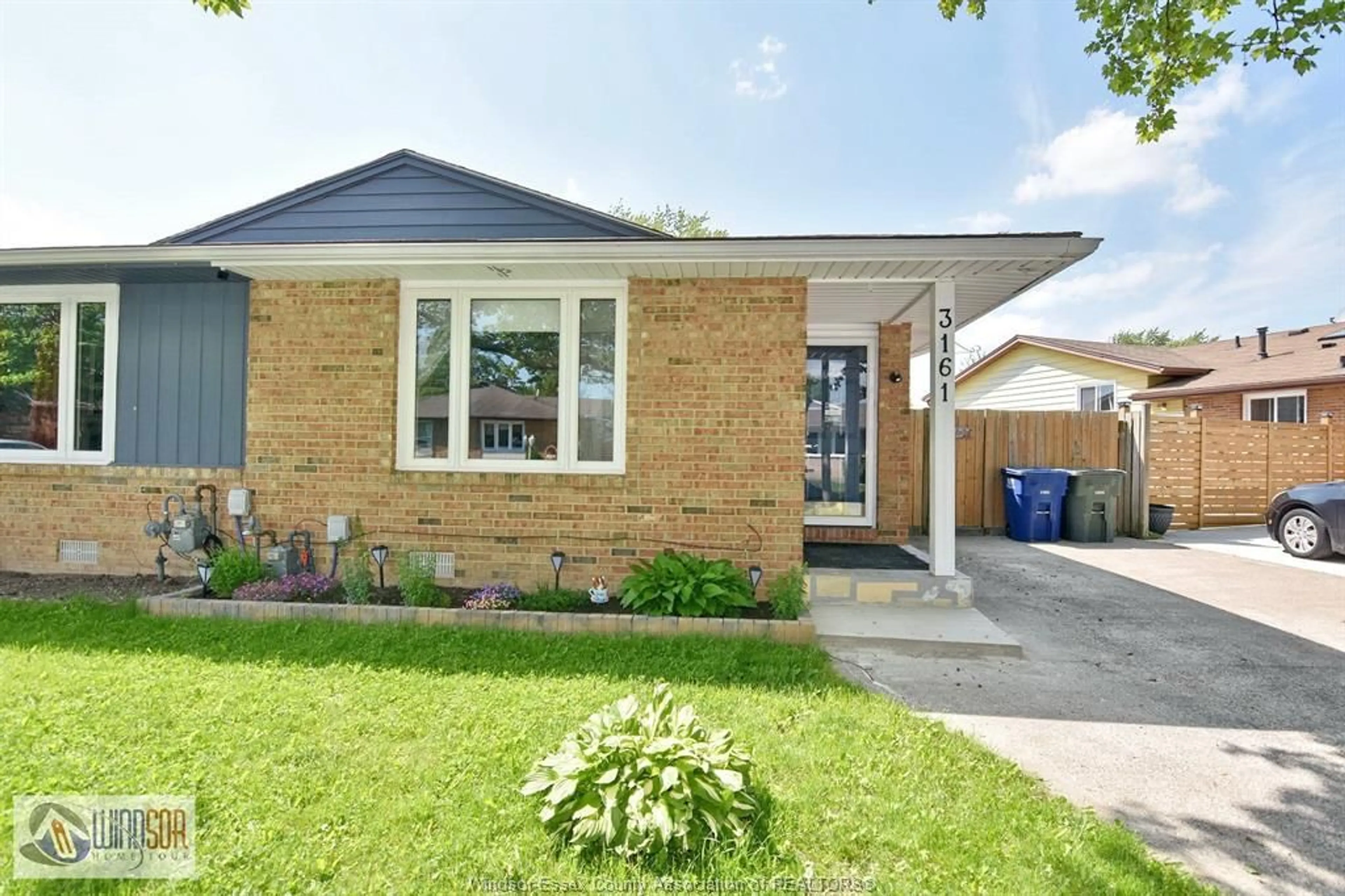Home with brick exterior material for 3161 ELMWOOD, Windsor Ontario N8R 1X5