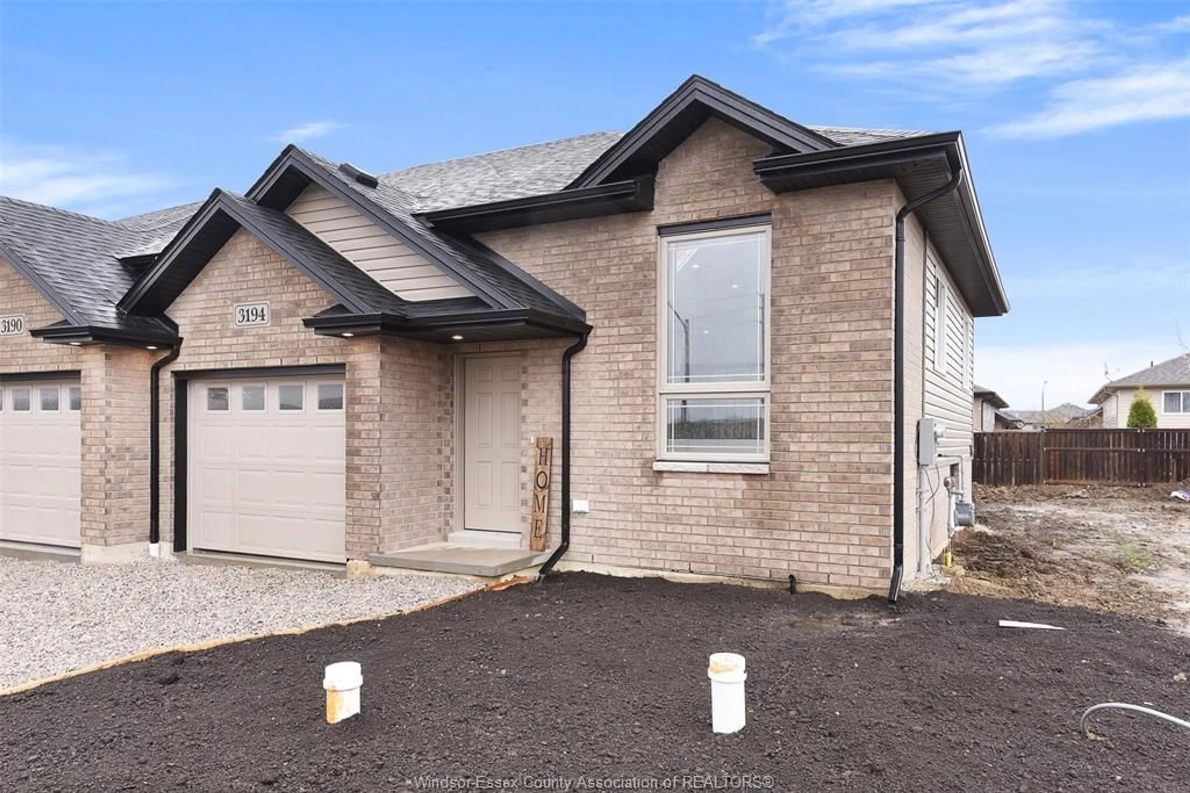 Home with brick exterior material for 3194 VIOLA Cres, Windsor Ontario N8M 0A3