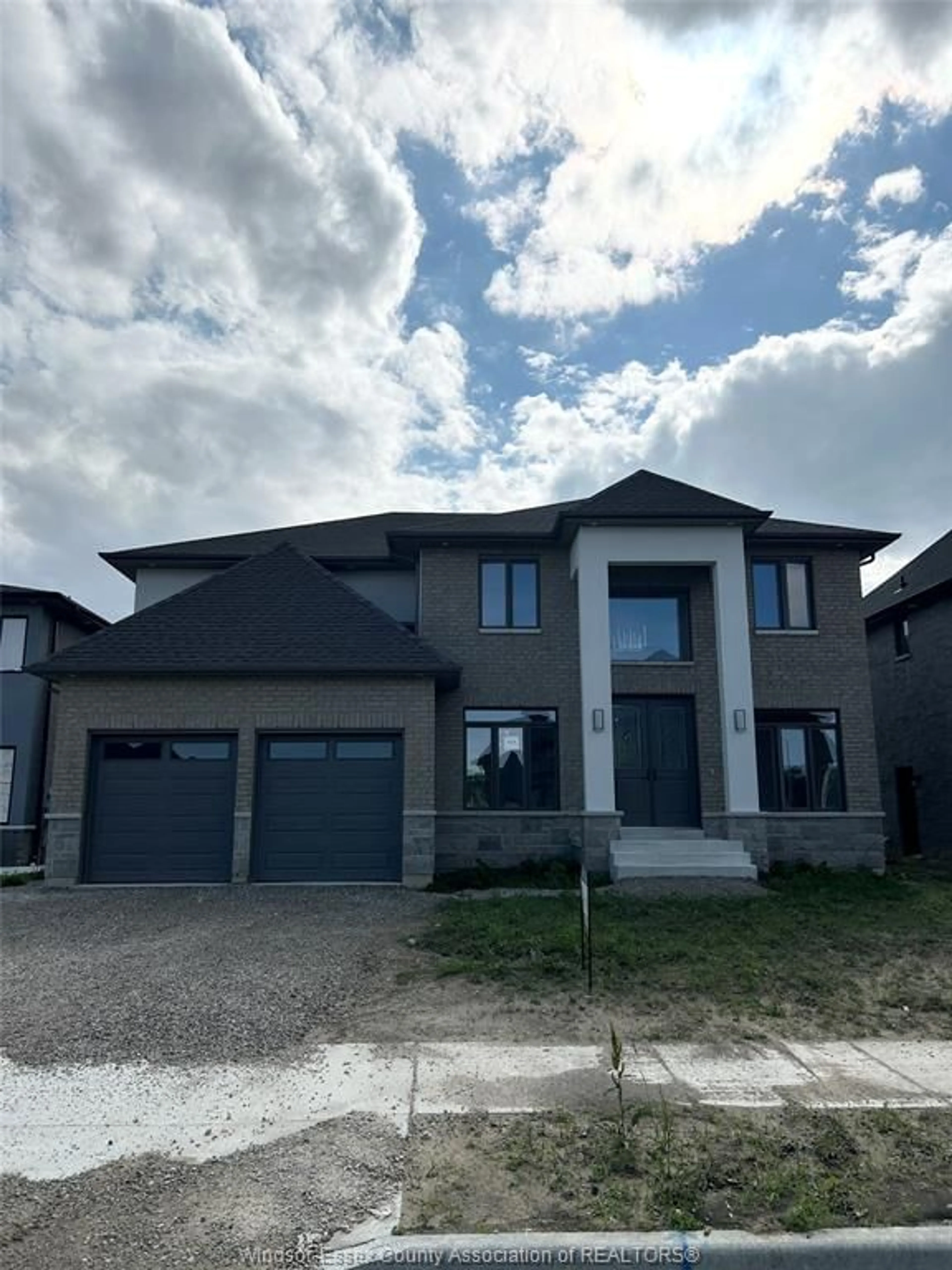 Frontside or backside of a home for 529 ORCHARDS Cres, Windsor Ontario N9E 0B3