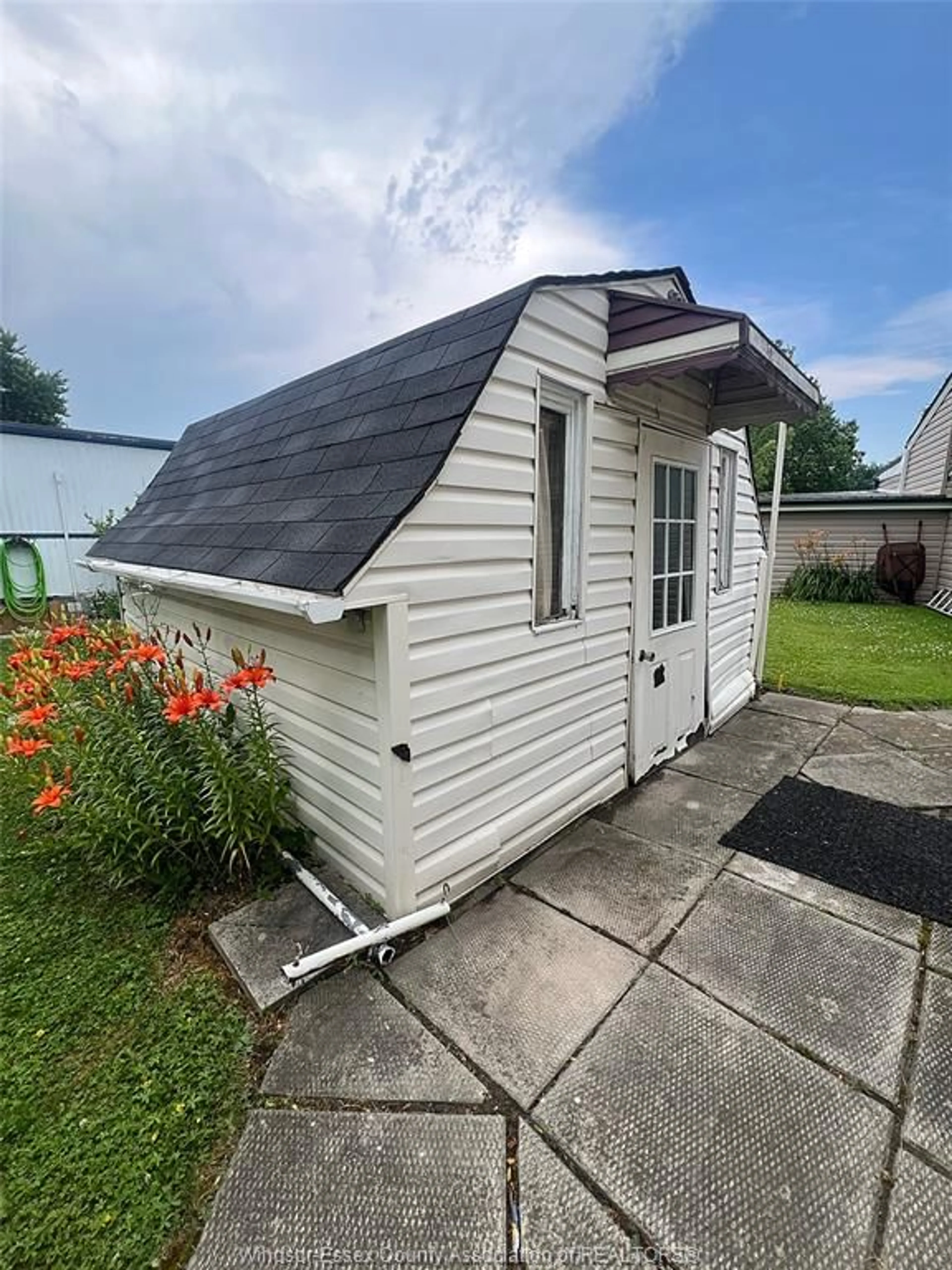 Shed for 244 BEVERLY Dr, Essex Ontario N8M 2B4