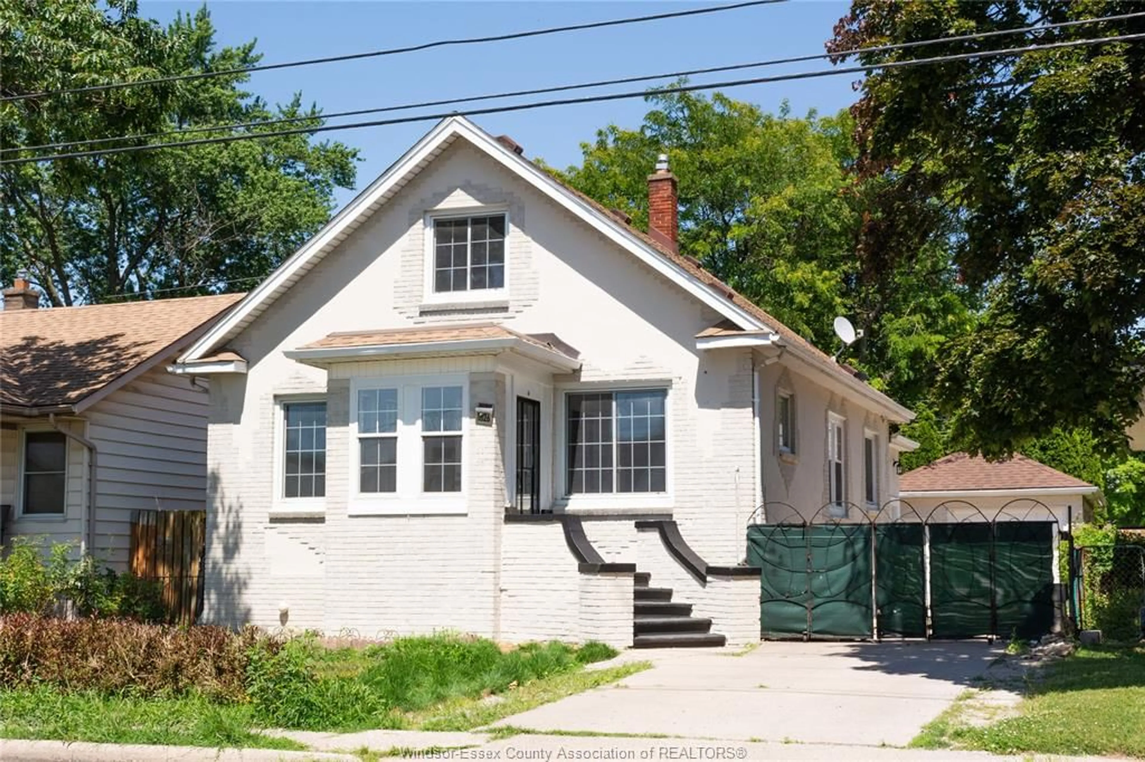 Frontside or backside of a home for 1826 CENTRAL Ave, Windsor Ontario N8W 4H7