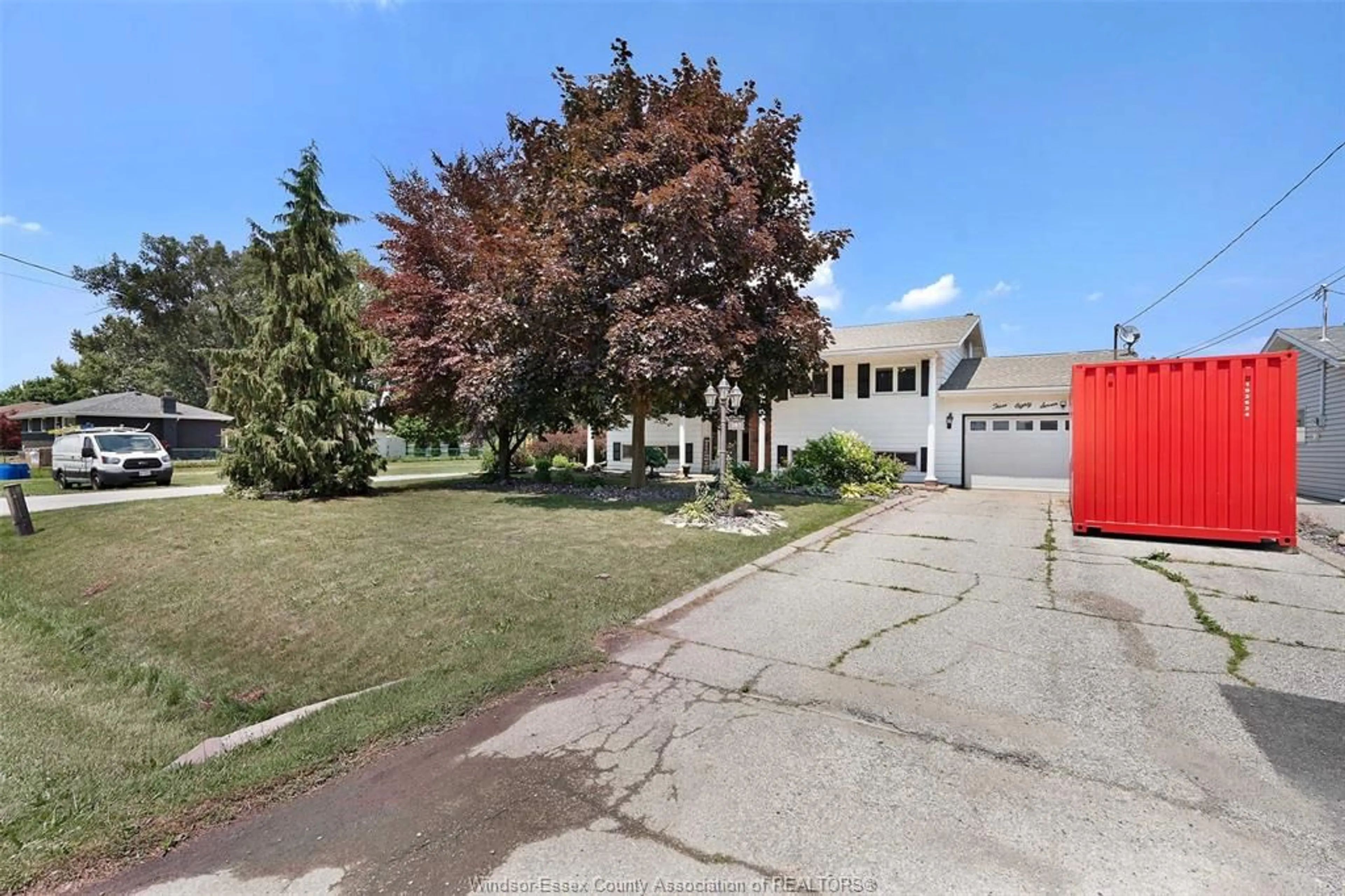 Street view for 387 REAUME Rd, LaSalle Ontario N9J 1B2