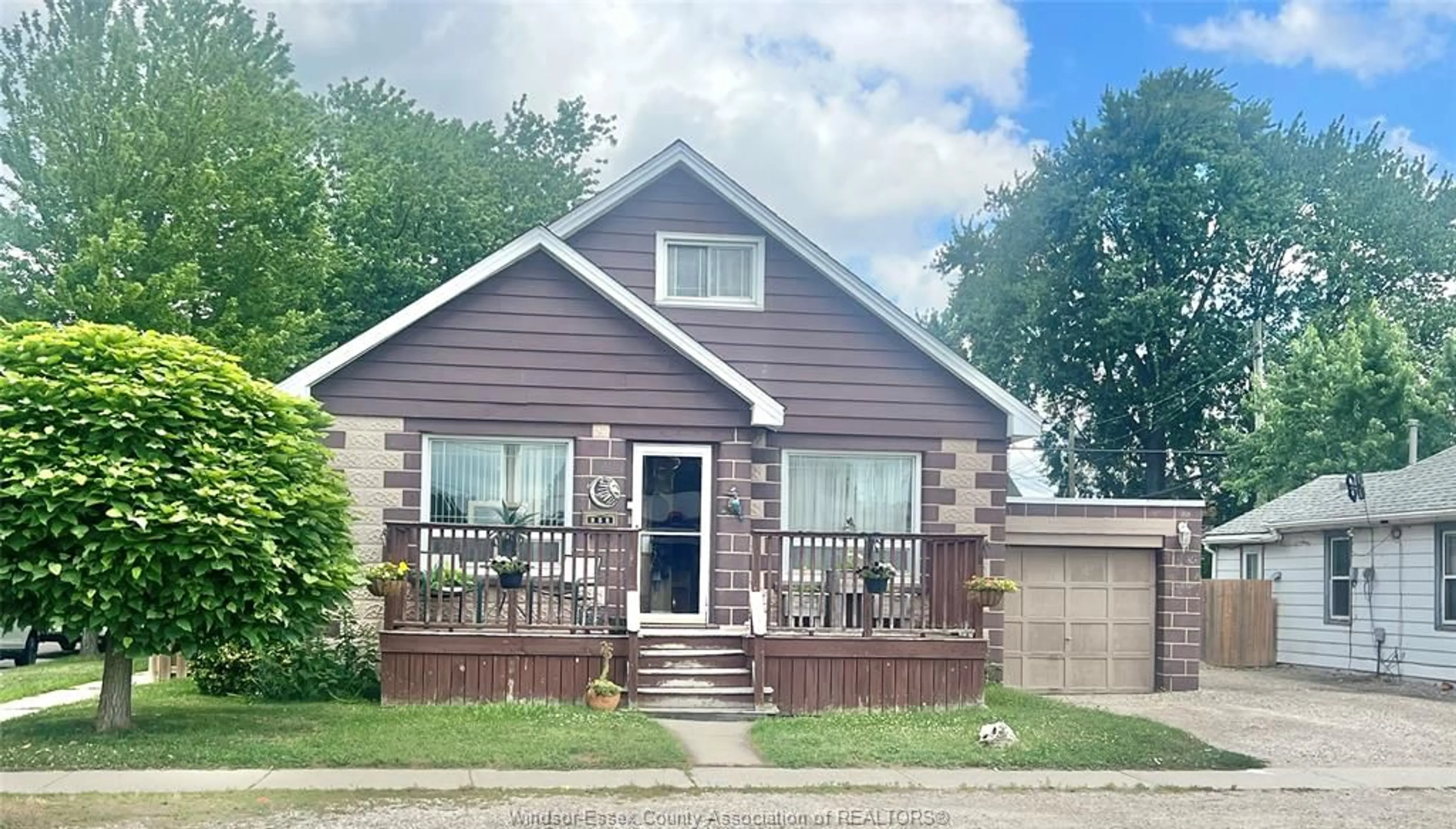 Frontside or backside of a home for 252 SIMCOE, Amherstburg Ontario N9V 1M8