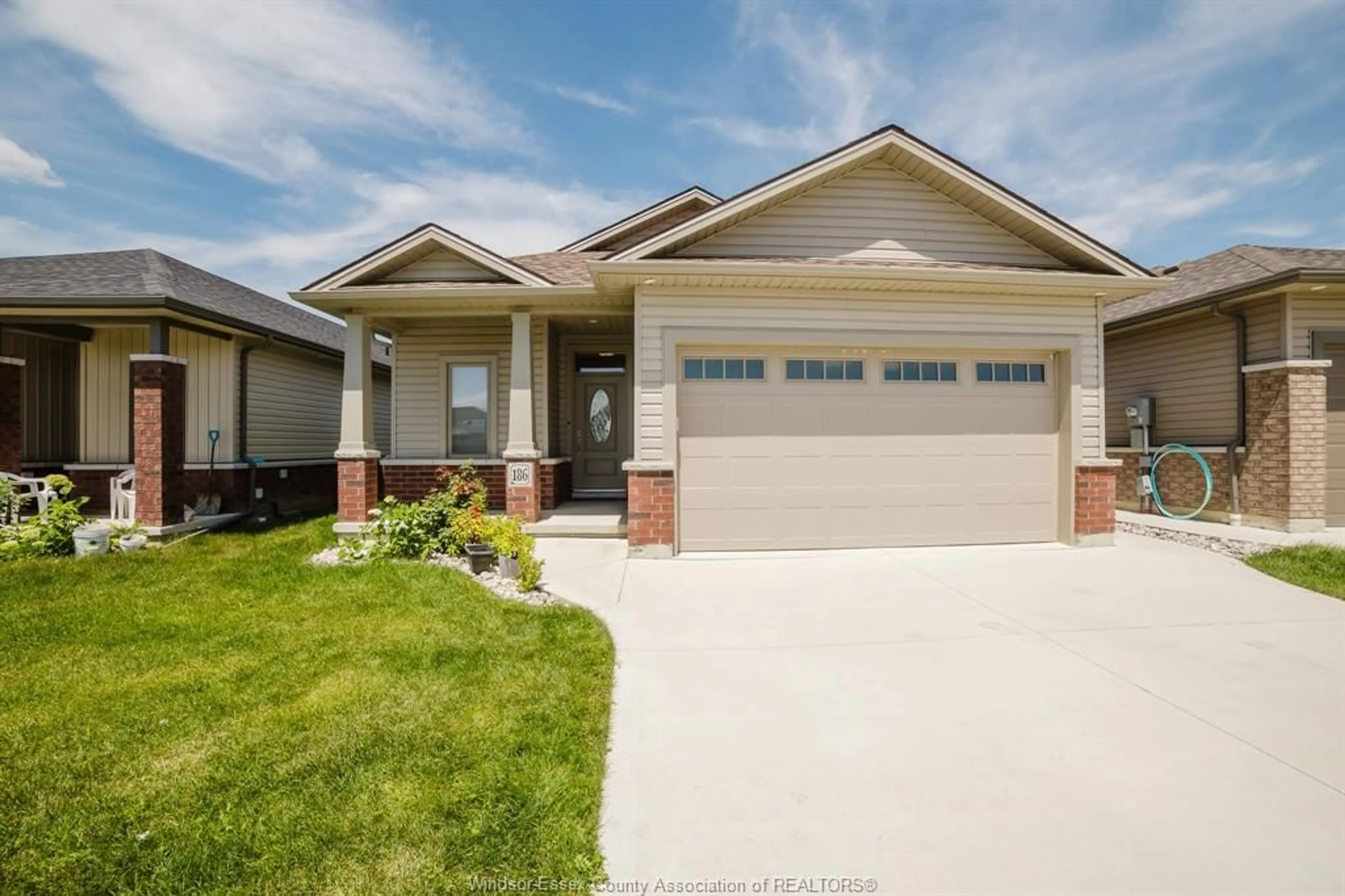 Frontside or backside of a home for 186 CABOT TRAIL, Chatham Ontario N7L 0G5