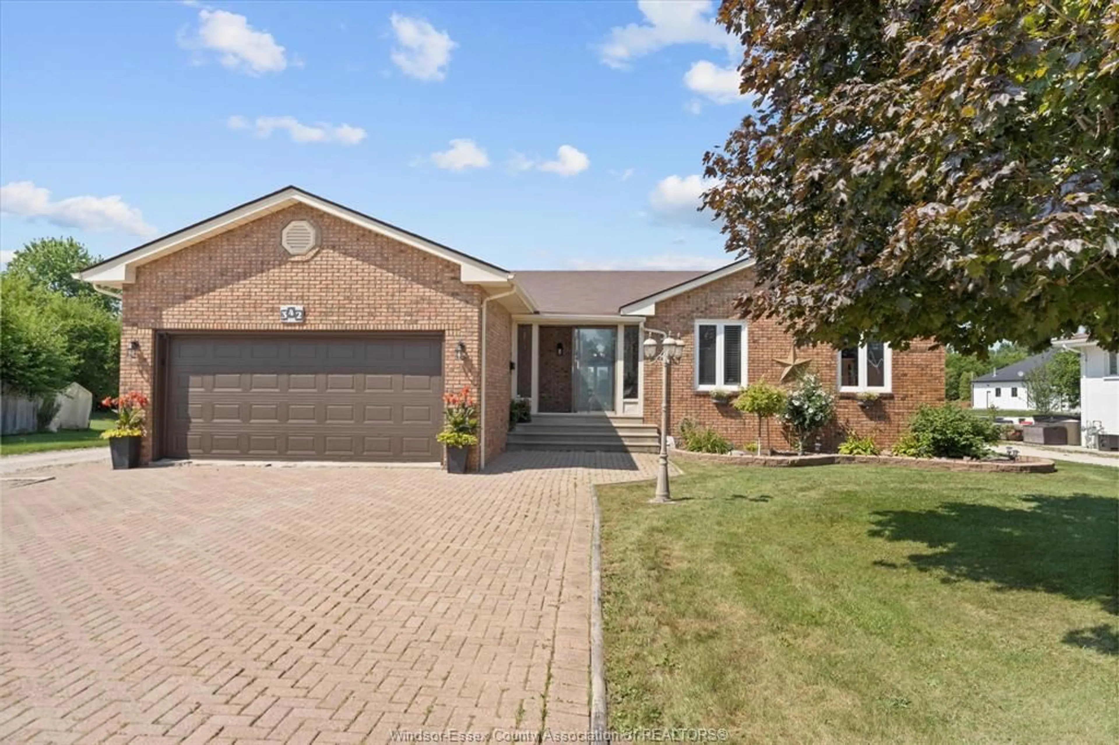 Home with brick exterior material for 342 TEXAS Rd, Amherstburg Ontario N9V 2R7