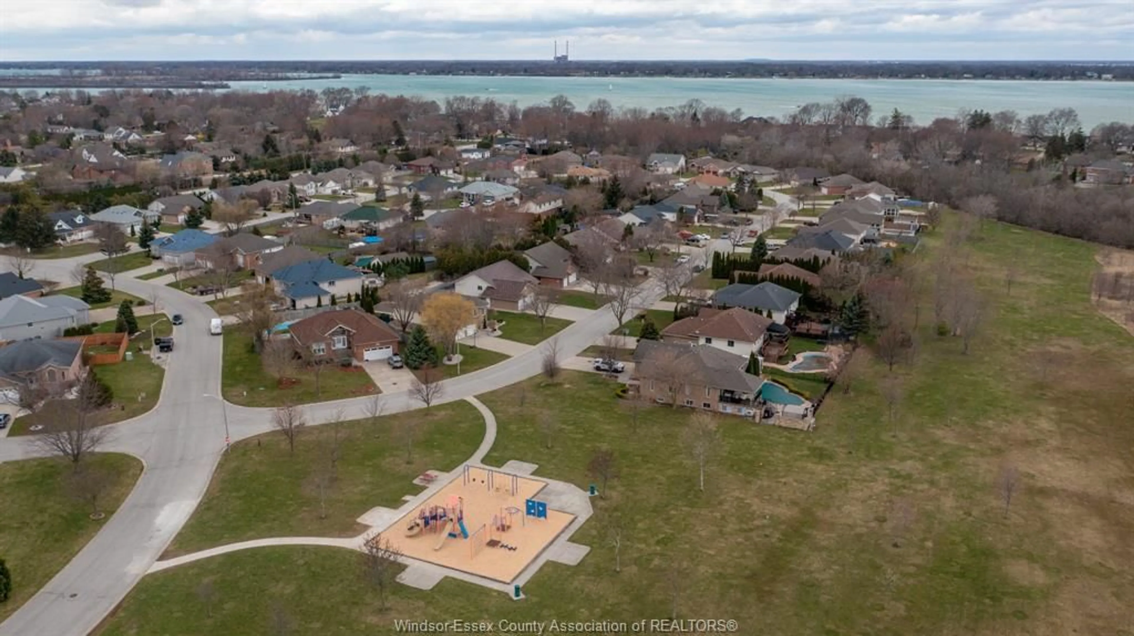 Lakeview for 164 PARK LANE Cir, Amherstburg Ontario N9V 4B4