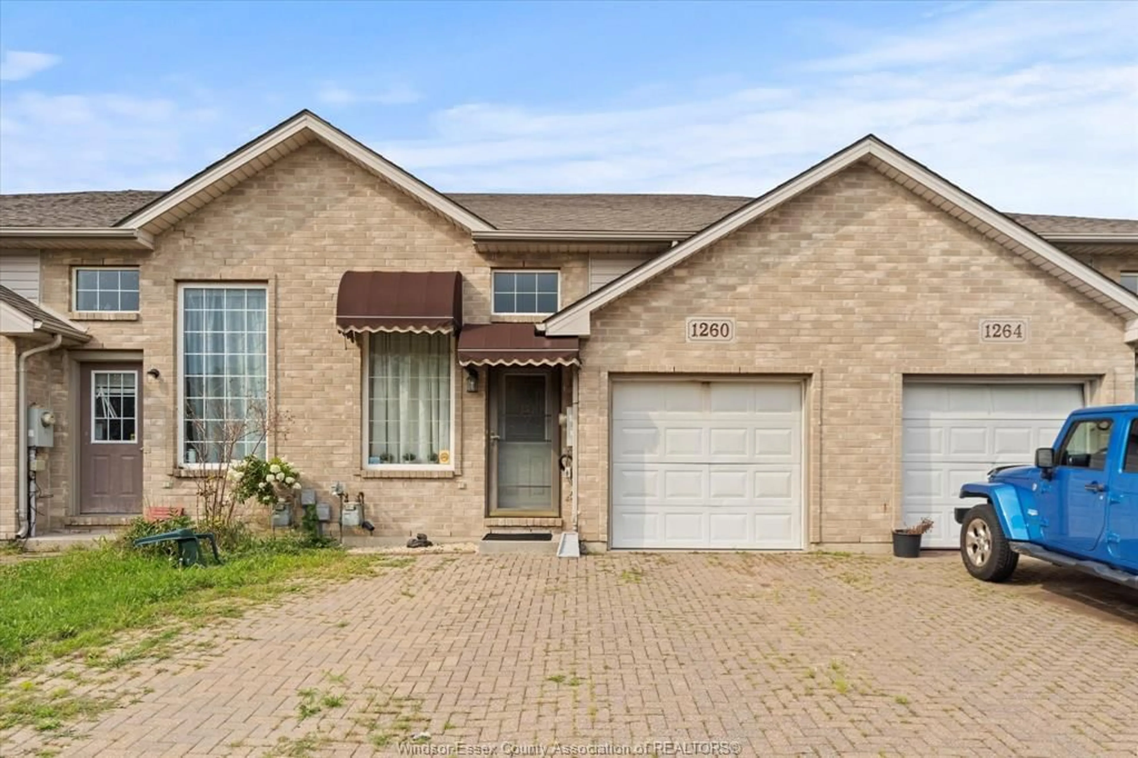 Home with brick exterior material for 1260 SETTLERS St, Windsor Ontario N9G 2W8