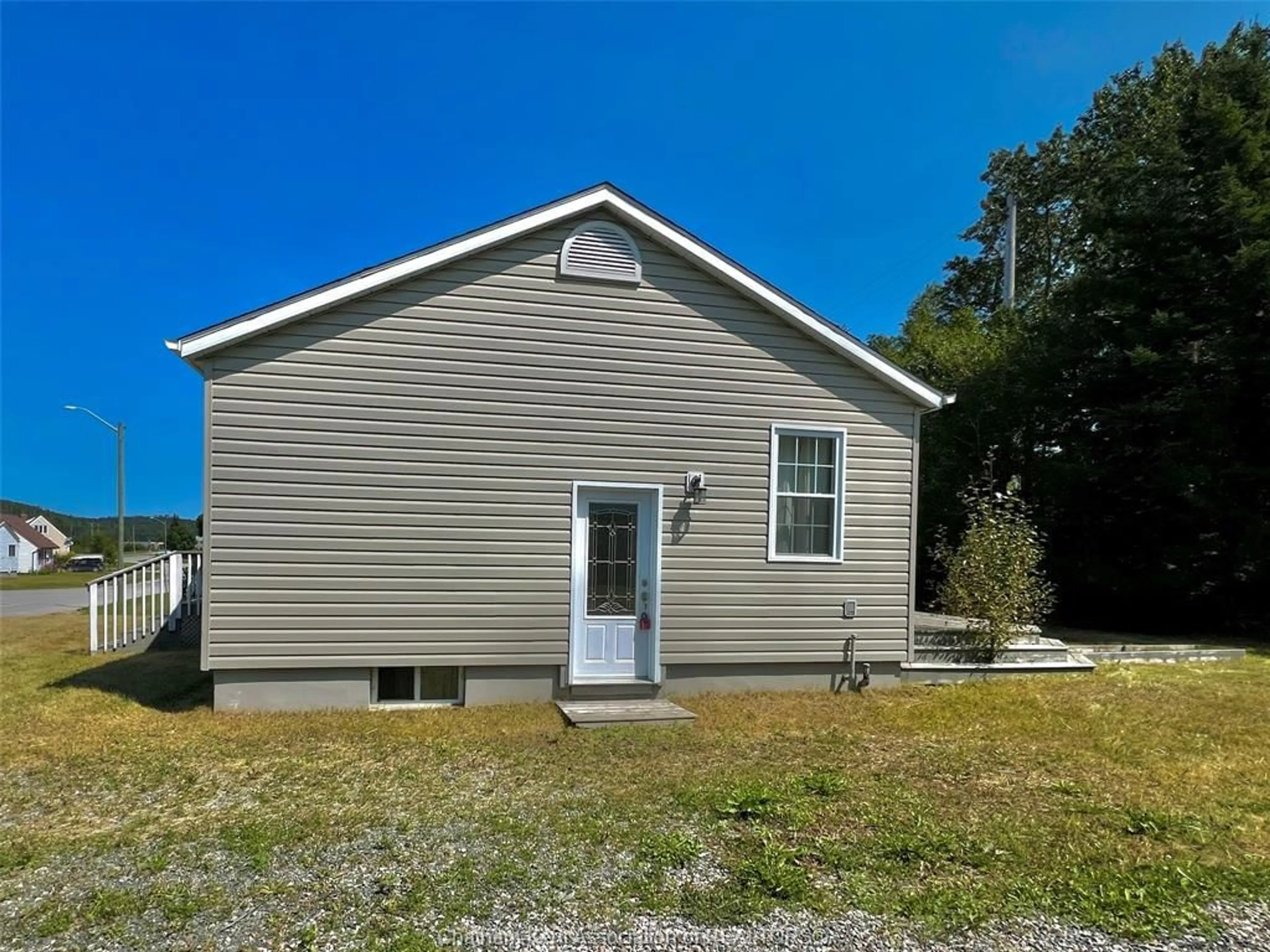 Frontside or backside of a home for 20 Neebig Ave, Manitouwadge Ontario P0T 2C0