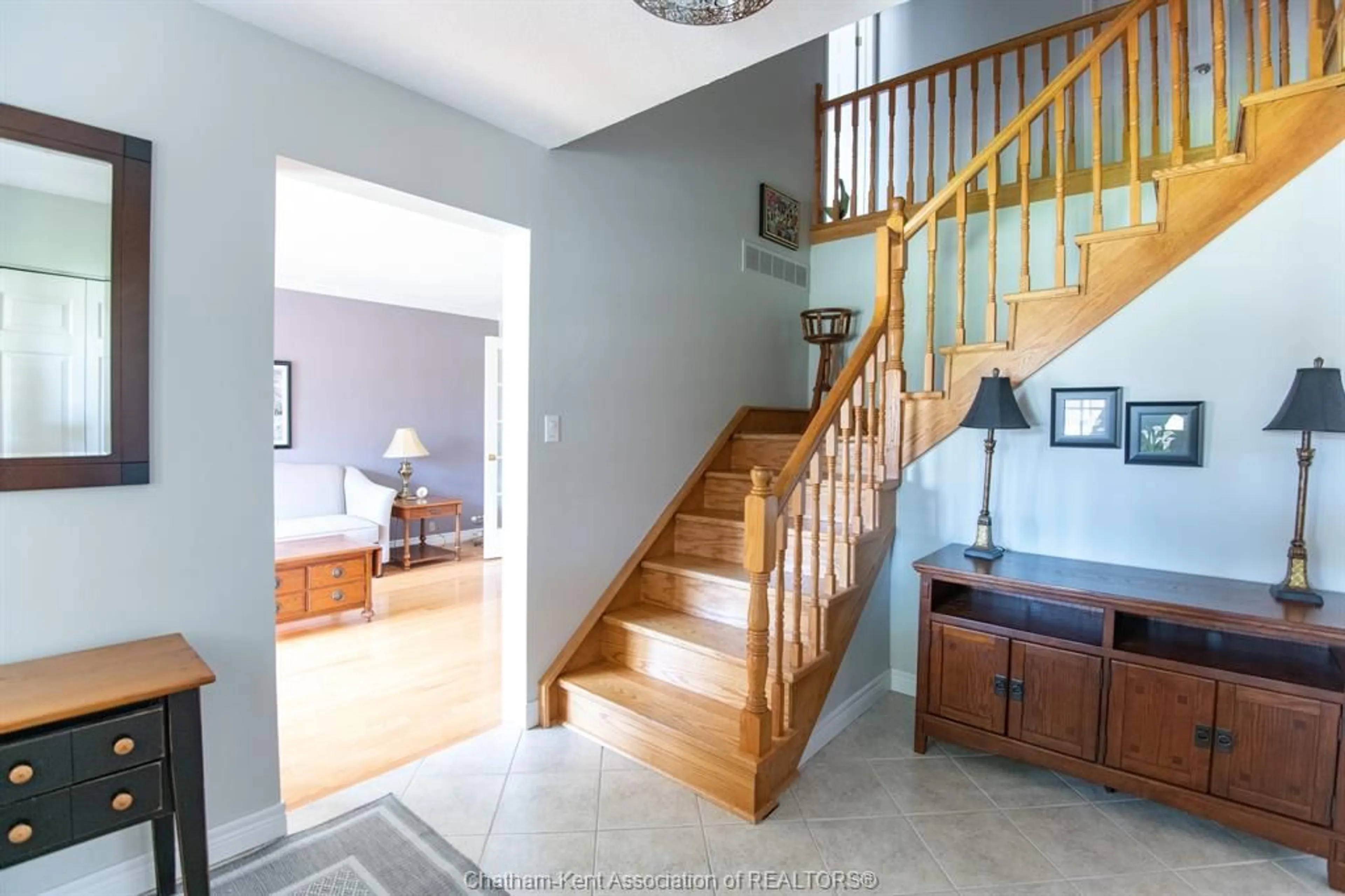 Indoor foyer, wood floors for 26 Algonquian Drive, Chatham Ontario N7M 5Y2