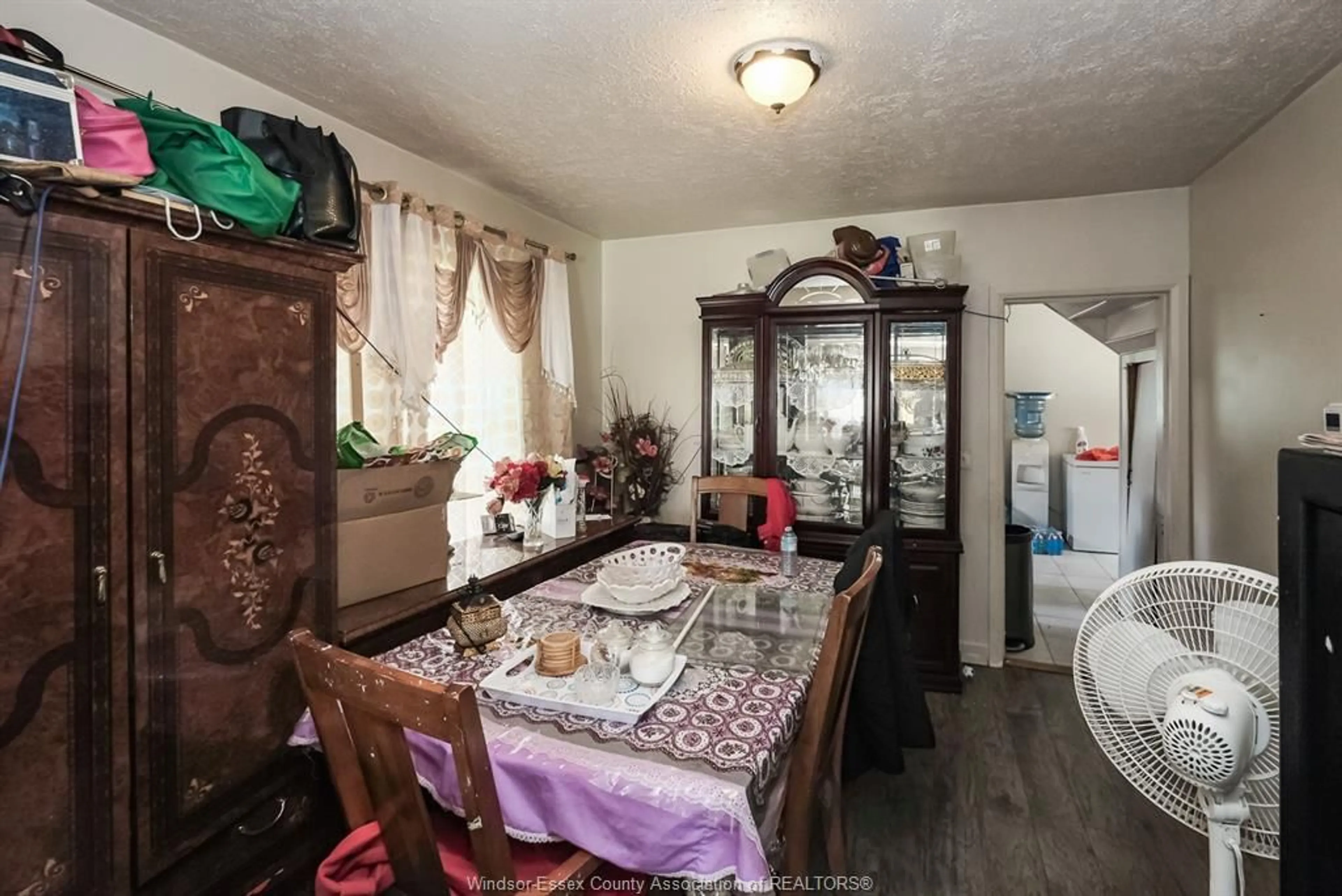 Dining room, wood floors, cottage for 3668 KING, Windsor Ontario N9C 1P5