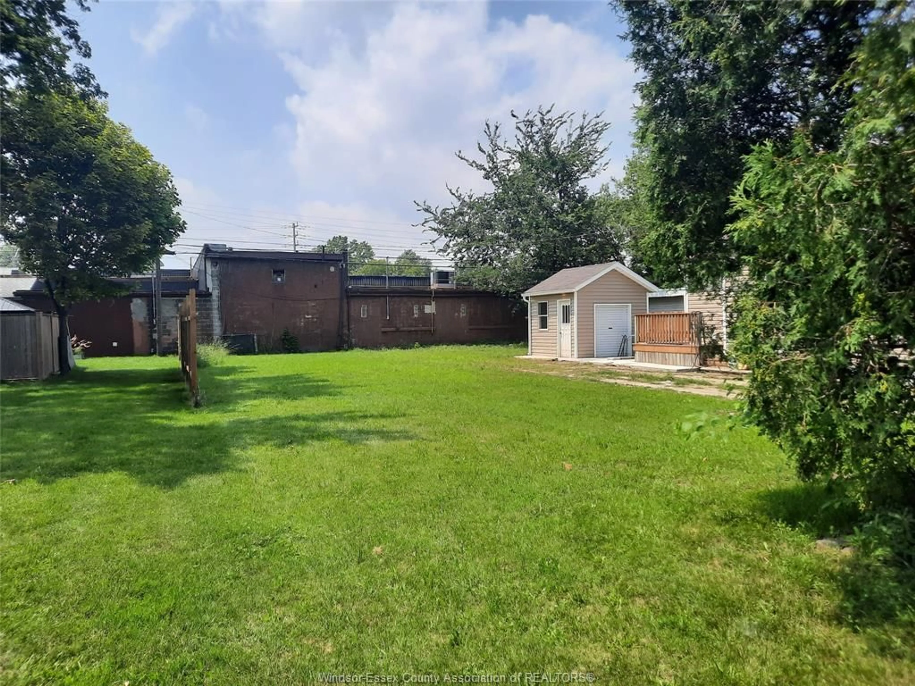 Fenced yard for V/L RIBERDY, Windsor Ontario N8W 3W2