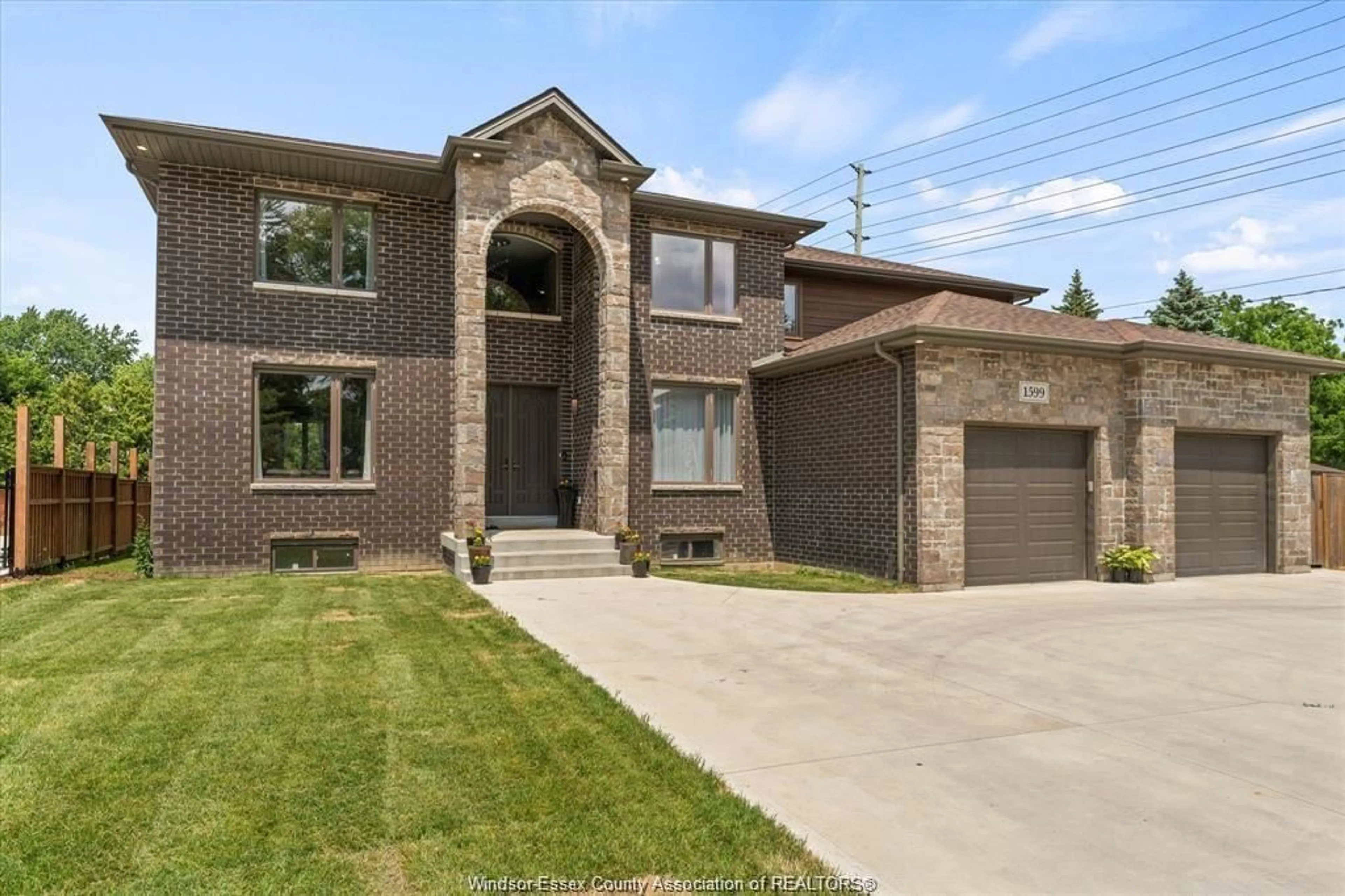 Frontside or backside of a home for 1599 OUTRAM Ave, LaSalle Ontario N9J 3M3