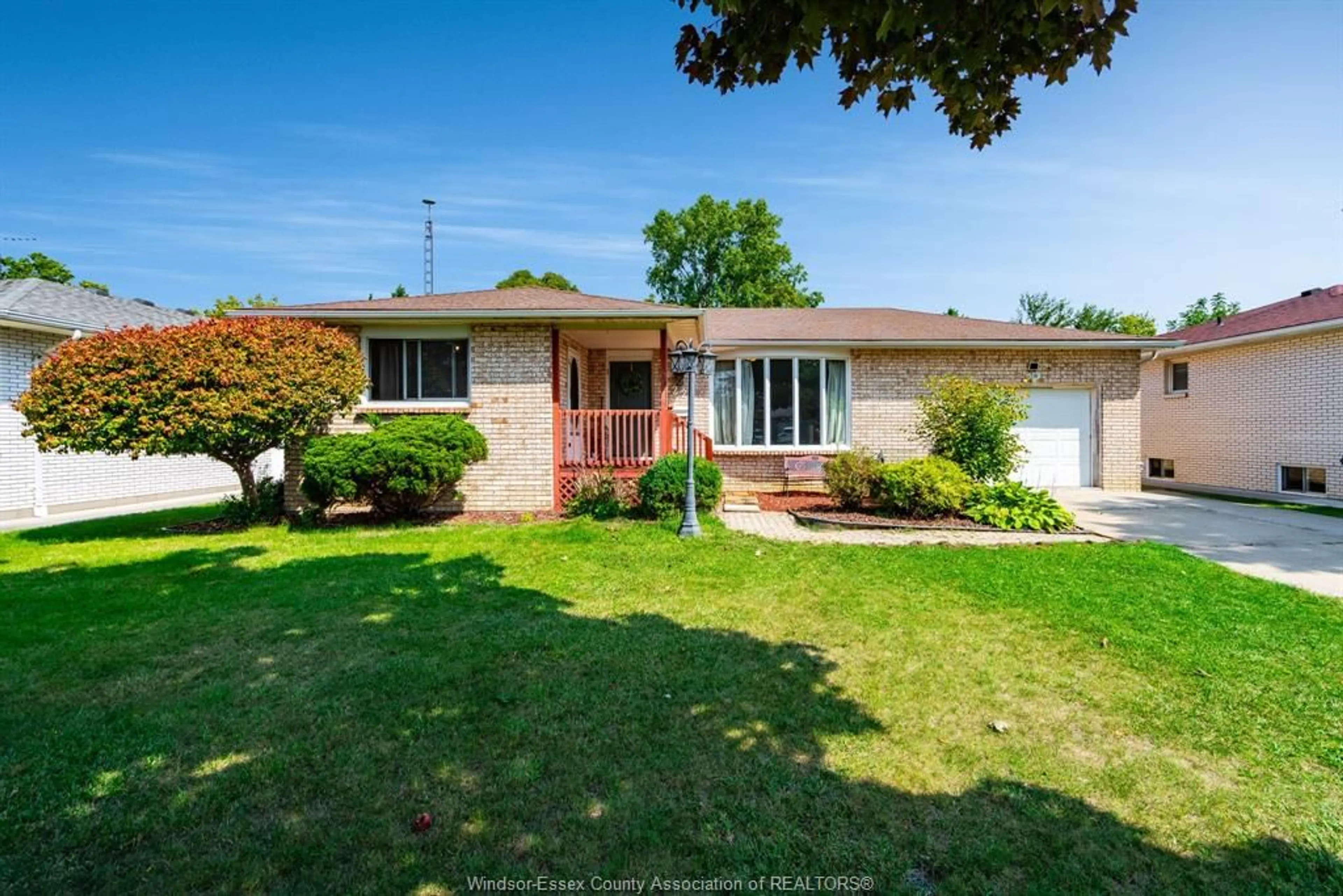 Frontside or backside of a home, cottage for 22 BENNIE Ave, Leamington Ontario N8H 4L5