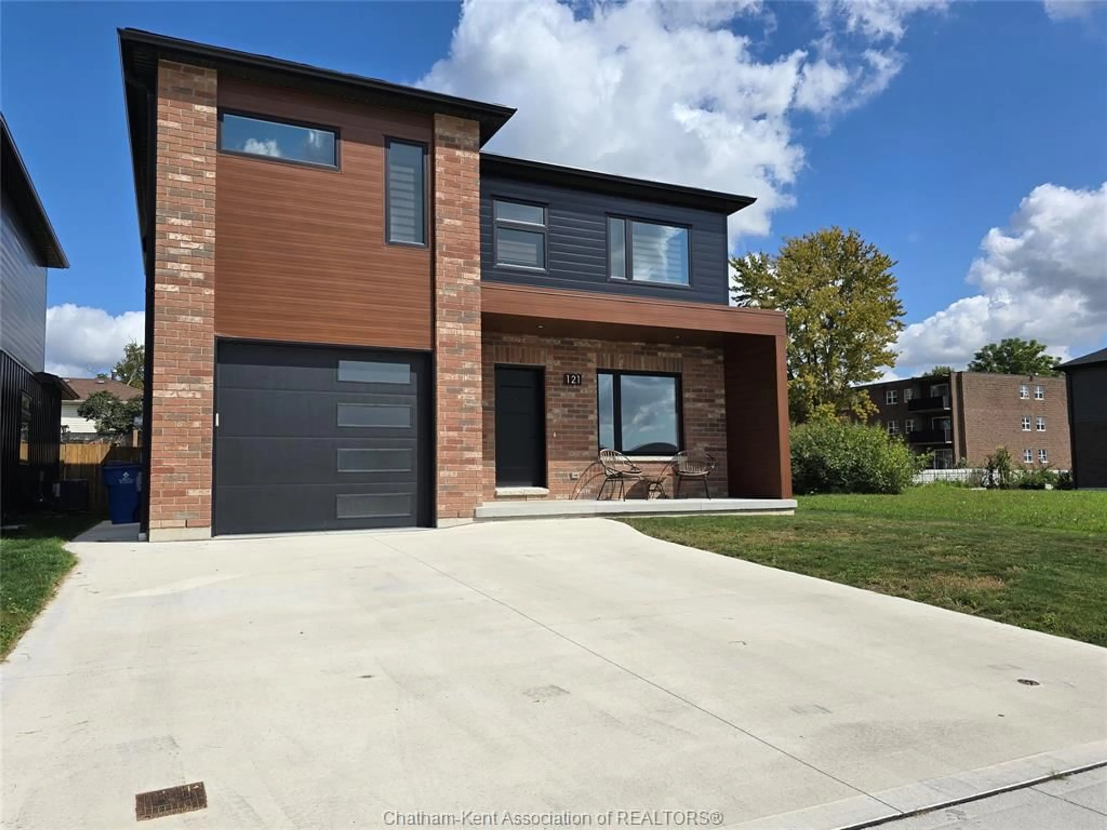 Home with brick exterior material for 121 CHURCHILL PARK Rd, Chatham Ontario N7M 0T9