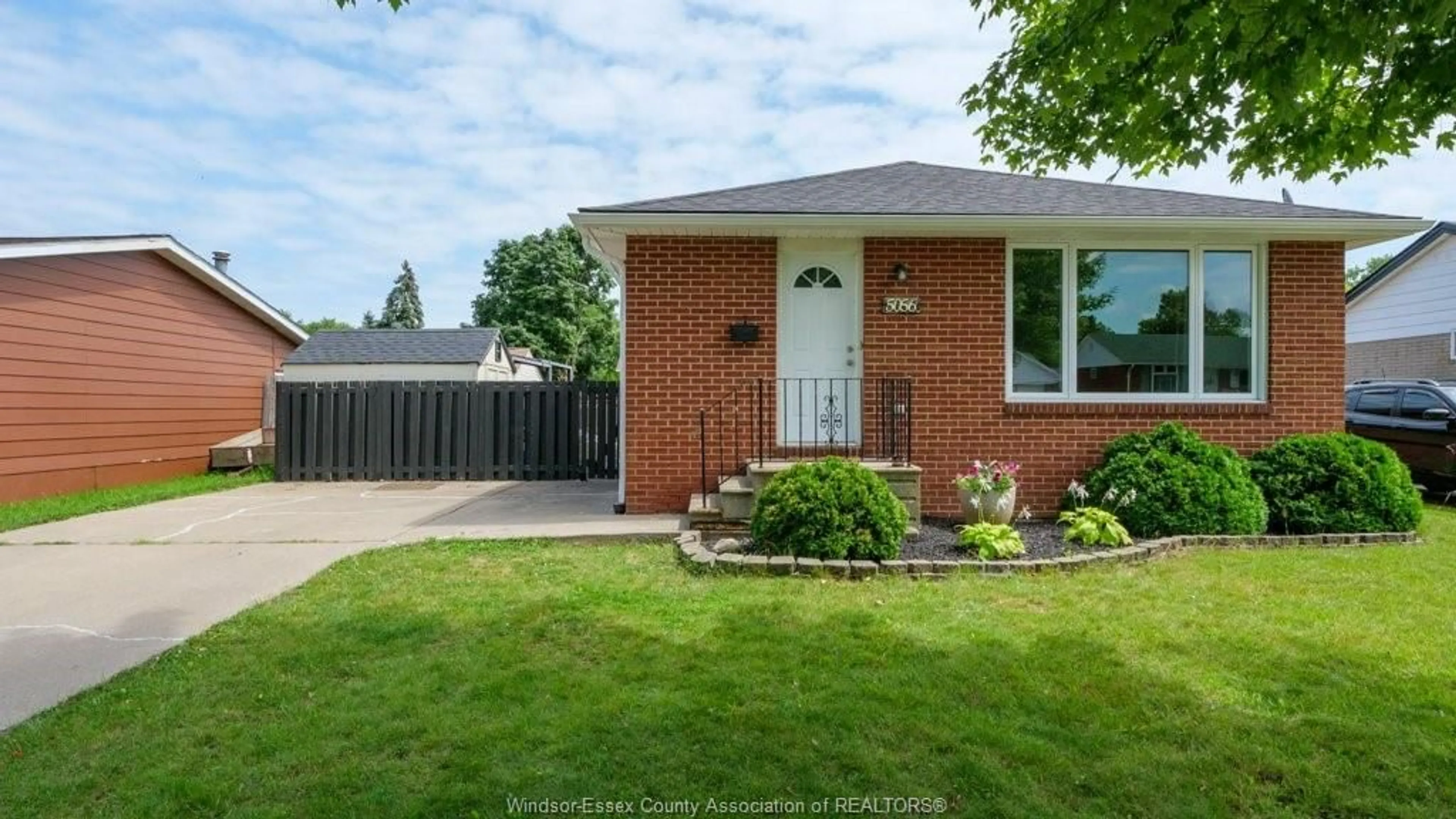 Home with brick exterior material for 5056 COLBOURNE Dr, Windsor Ontario N8T 1T8