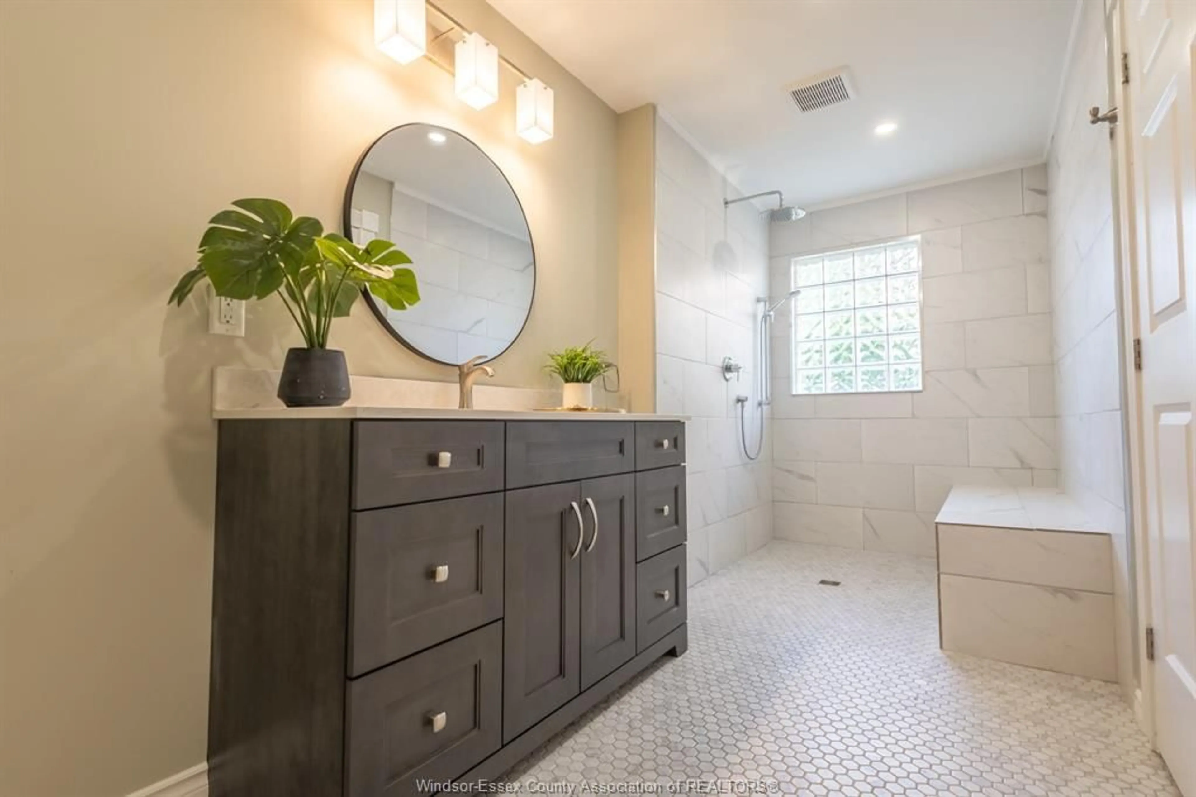 Contemporary bathroom, ceramic floors for 591 OLD TECUMSEH Rd, Lakeshore Ontario N0R 1A0