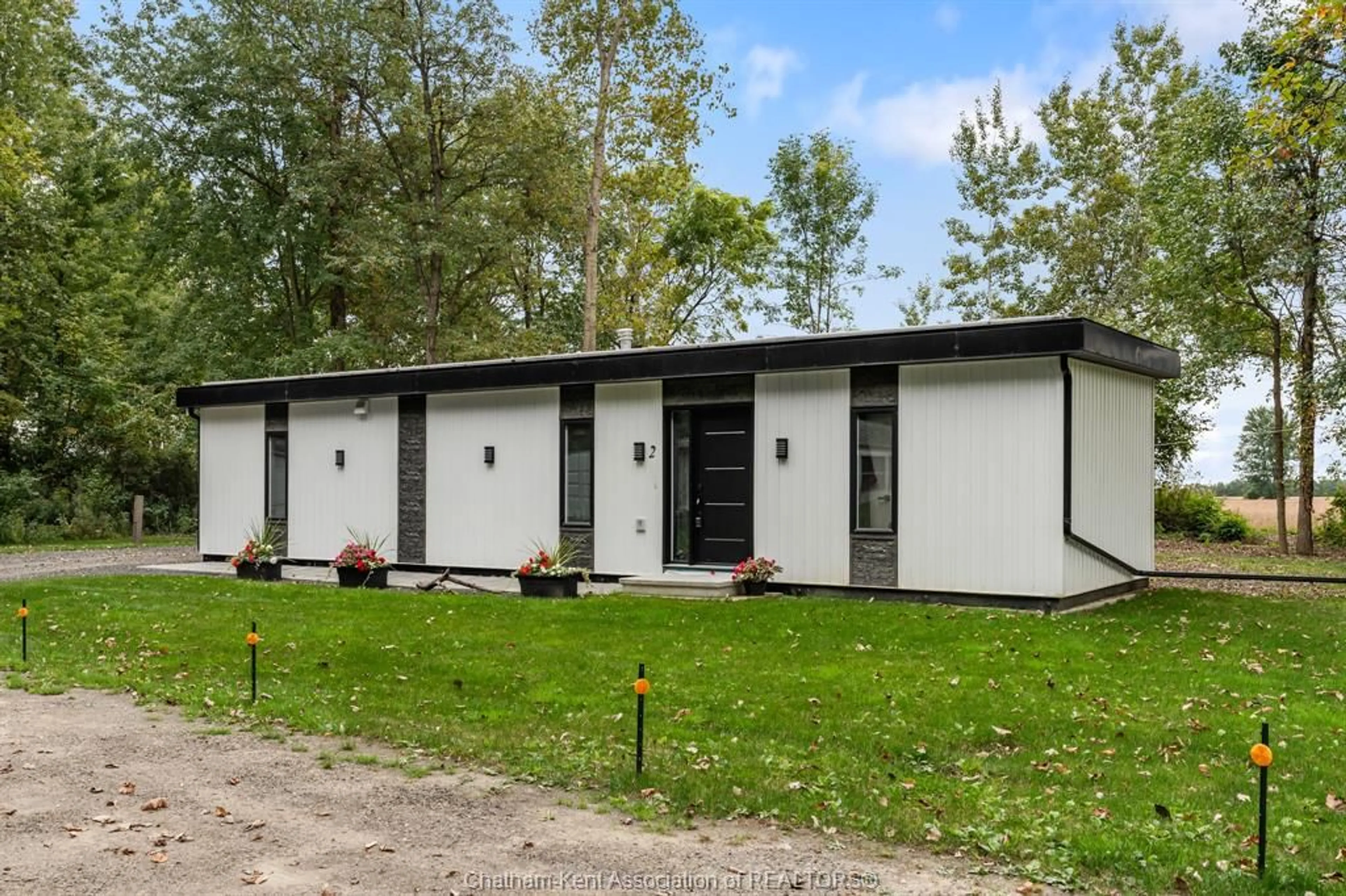 Shed for 29338 Jane Rd #2, Thamesville Ontario N0P2K0