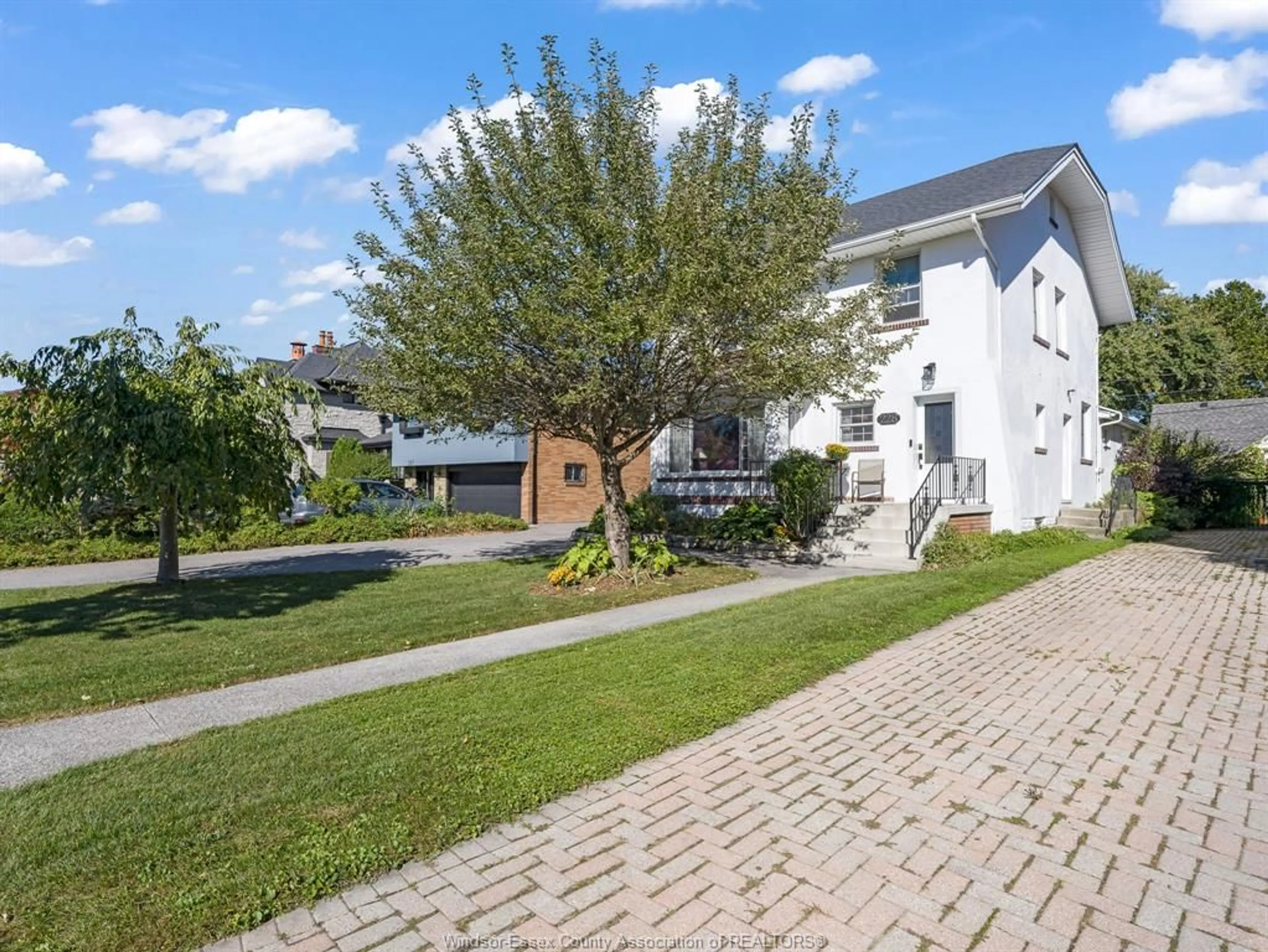 A pic from exterior of the house or condo, the street view for 228 FORD Blvd, Windsor Ontario N8S 2E5