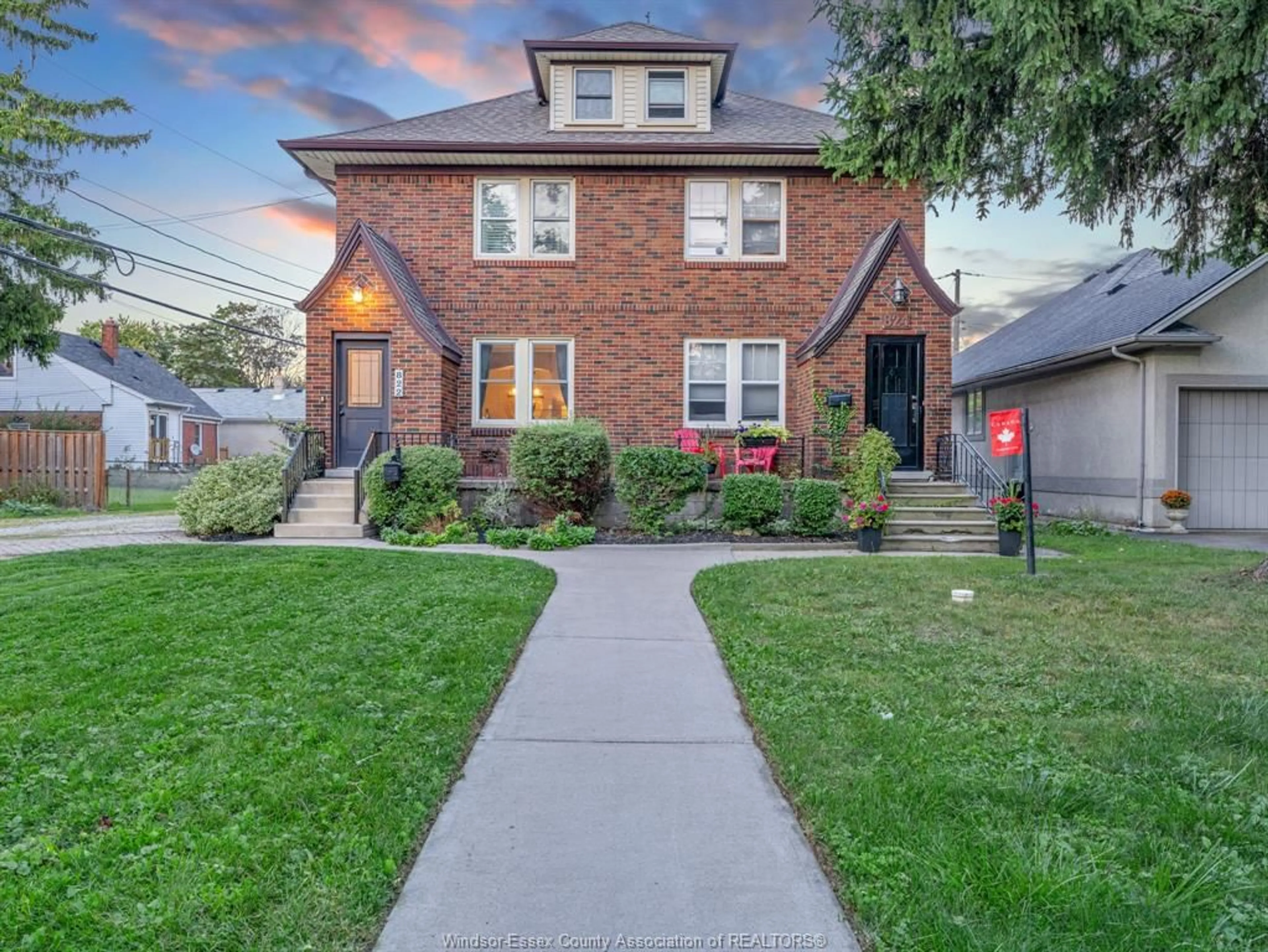 Frontside or backside of a home for 822 FAIRVIEW, Windsor Ontario N8S 3E5