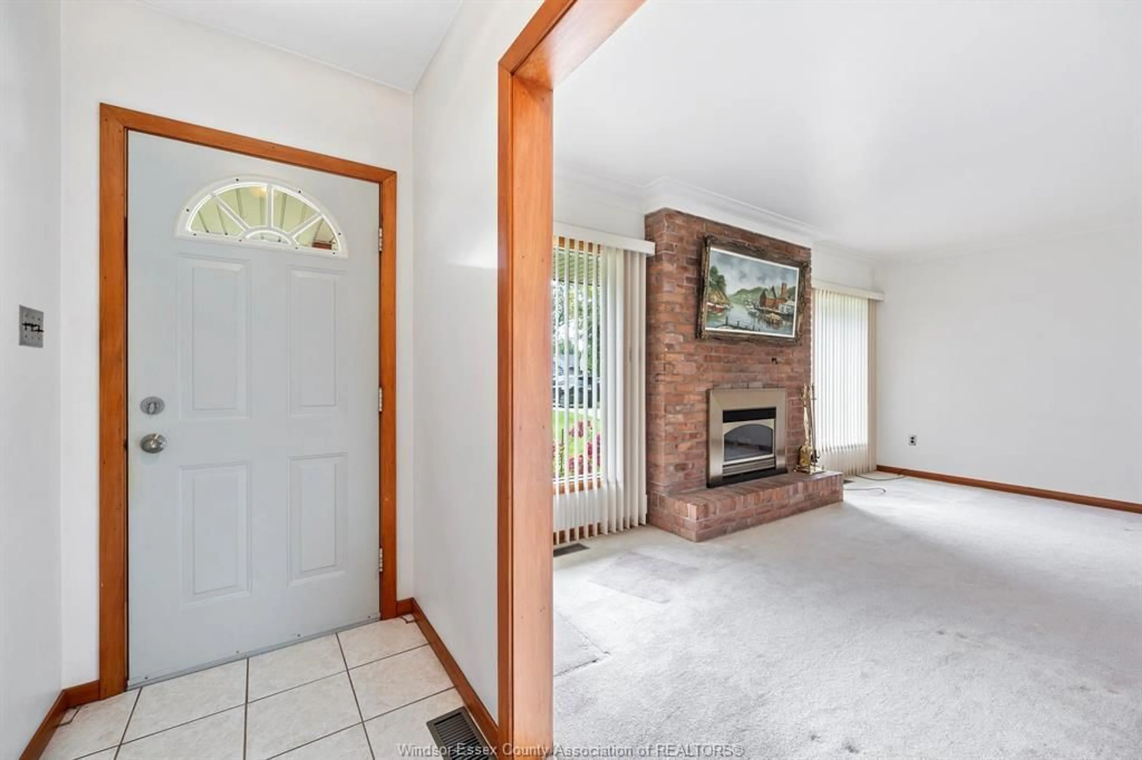 Indoor entryway for 4033 Howard, Windsor Ontario N9G1N9