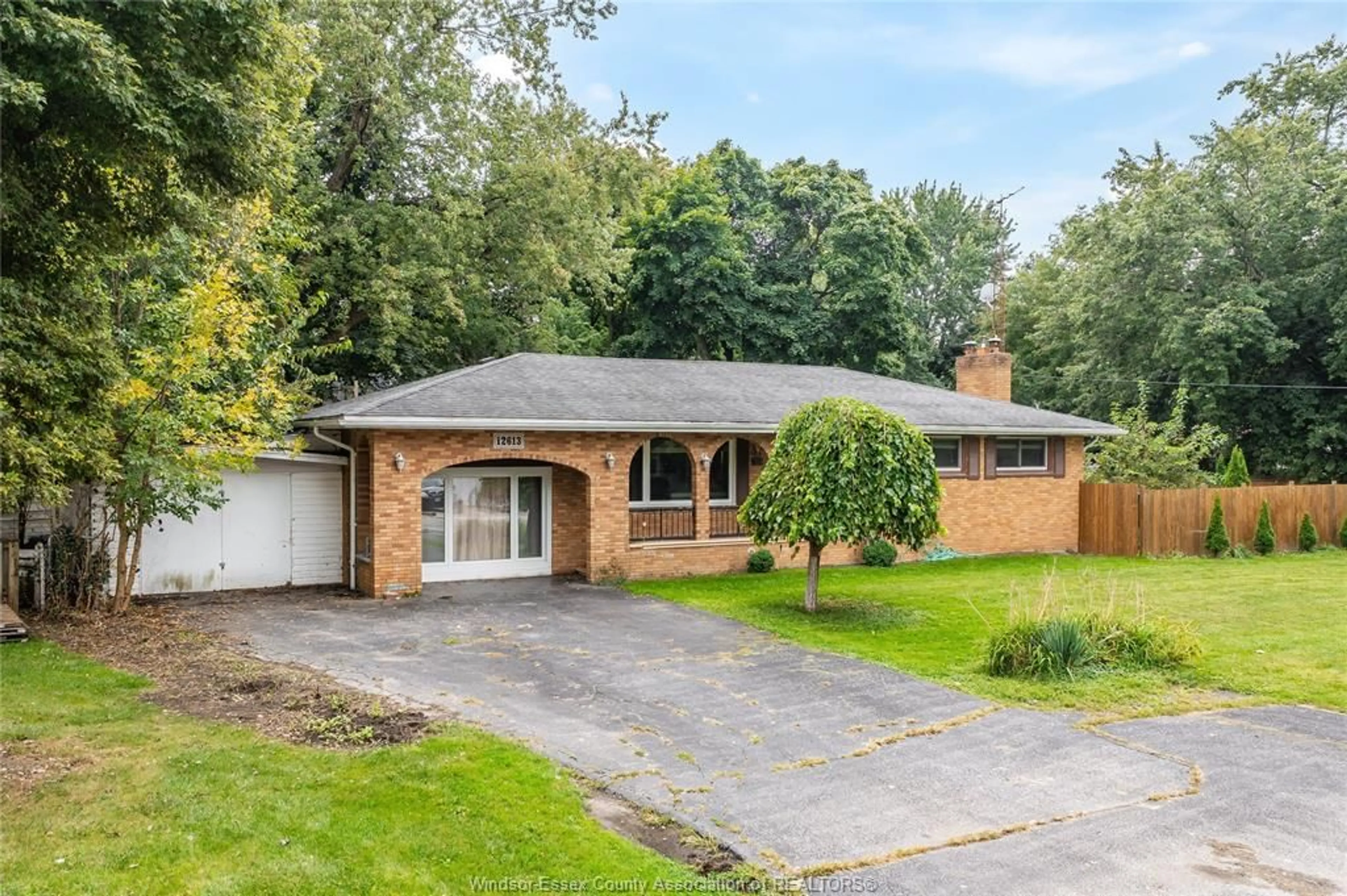 Frontside or backside of a home, cottage for 12613 DILLON Dr, Tecumseh Ontario N8N 1C5