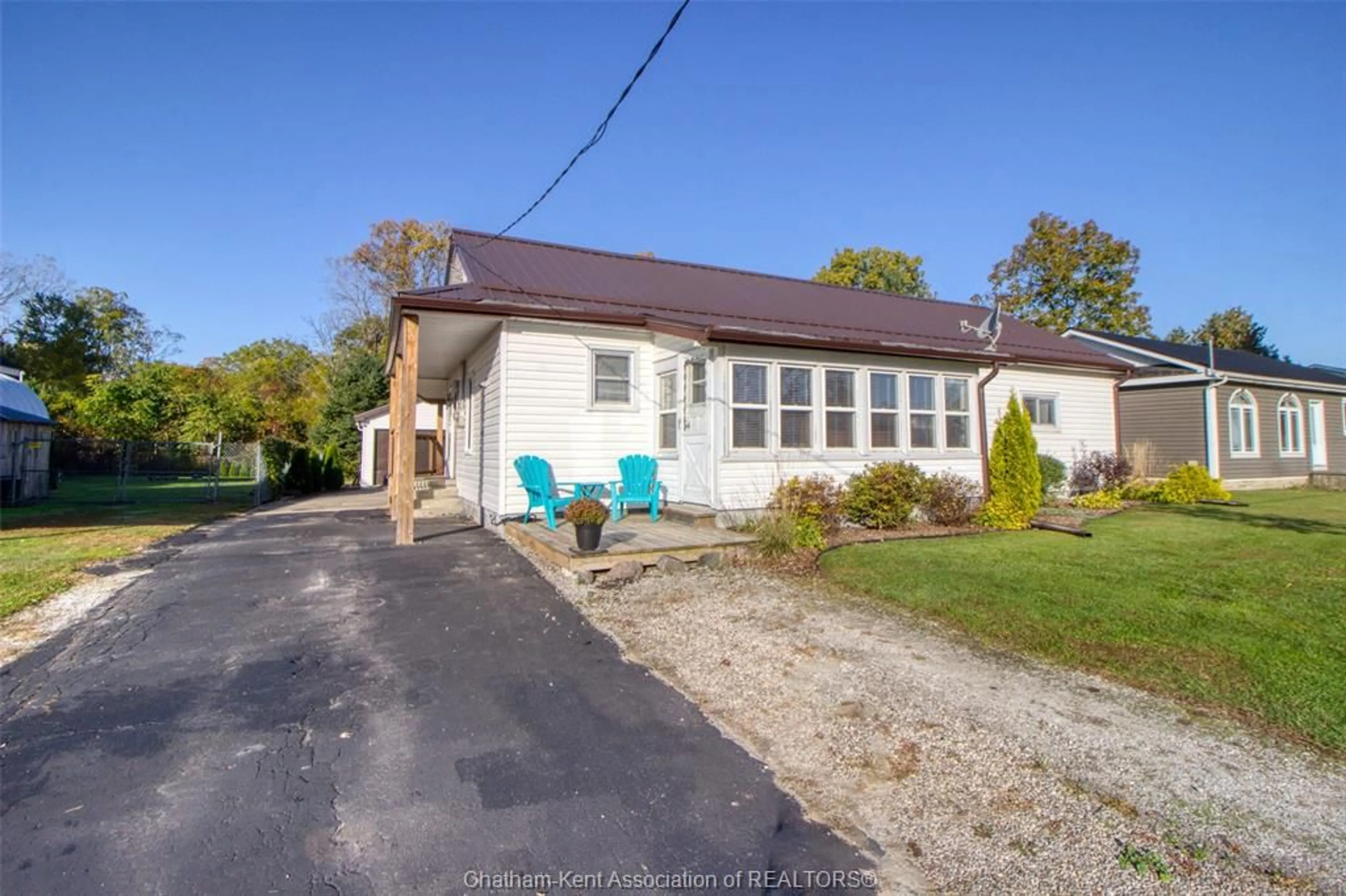 Frontside or backside of a home, cottage for 30234 WEST BOTHWELL Rd, Bothwell Ontario N0P1C0