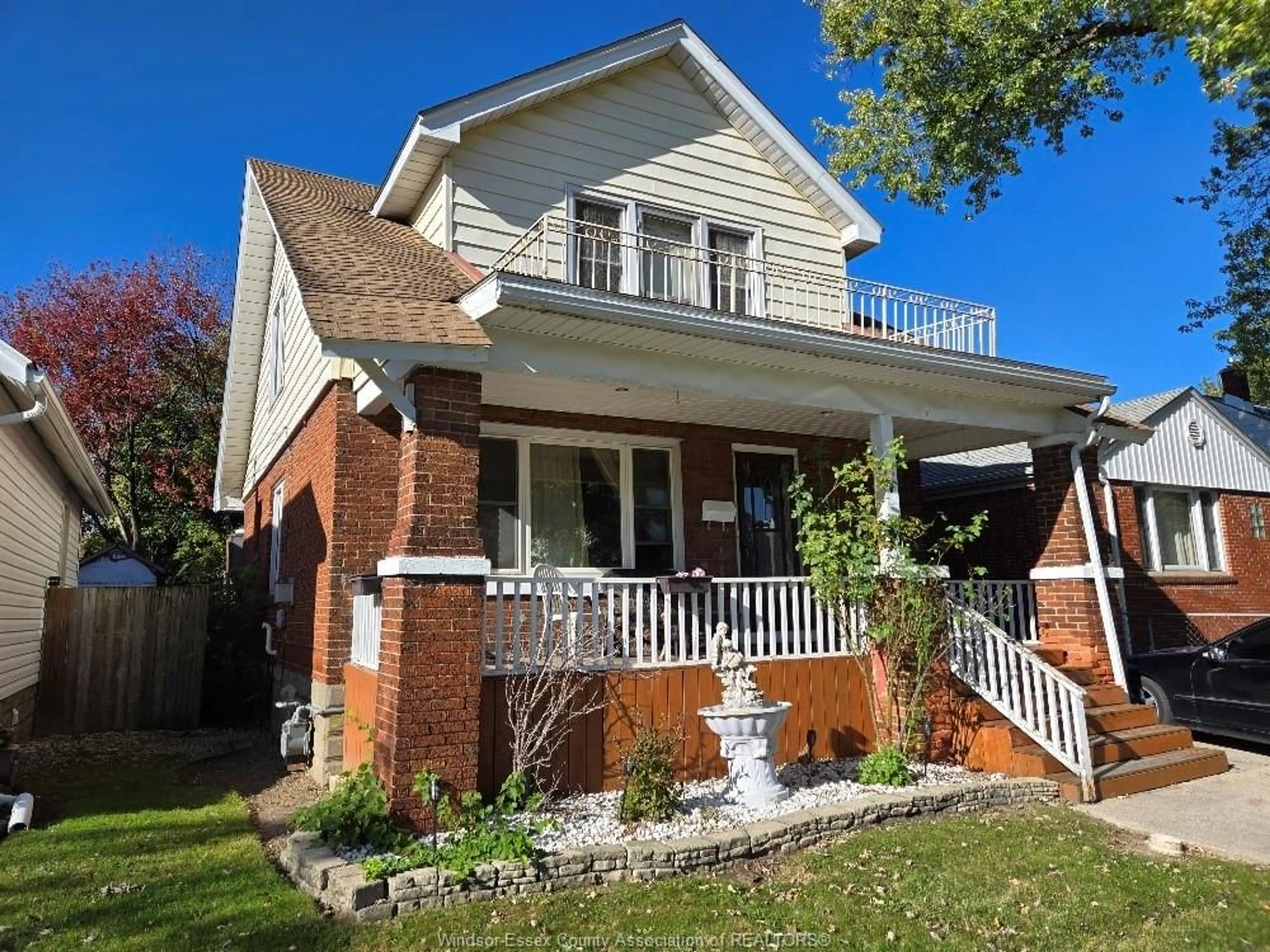 Frontside or backside of a home, cottage for 2341 FRASER Ave, Windsor Ontario N8X 3Z8